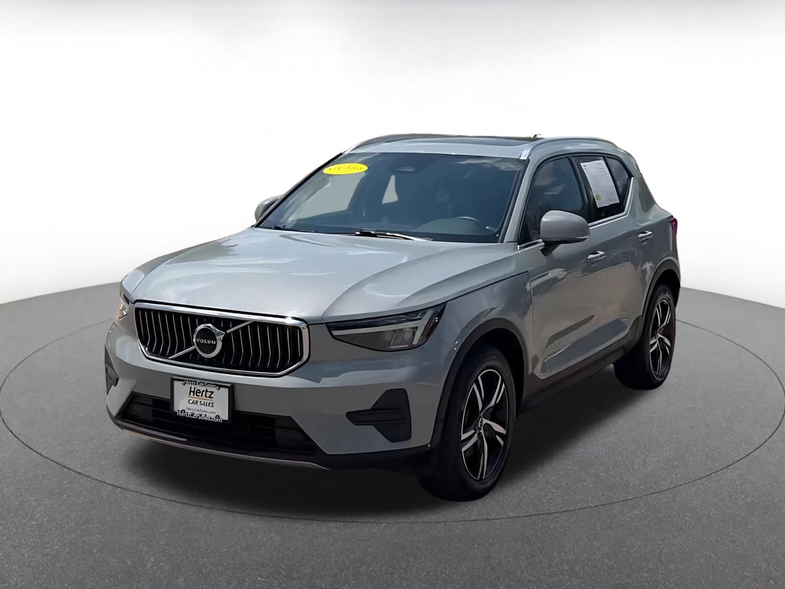 Thumbnail: 2024 Volvo XC40 - 7