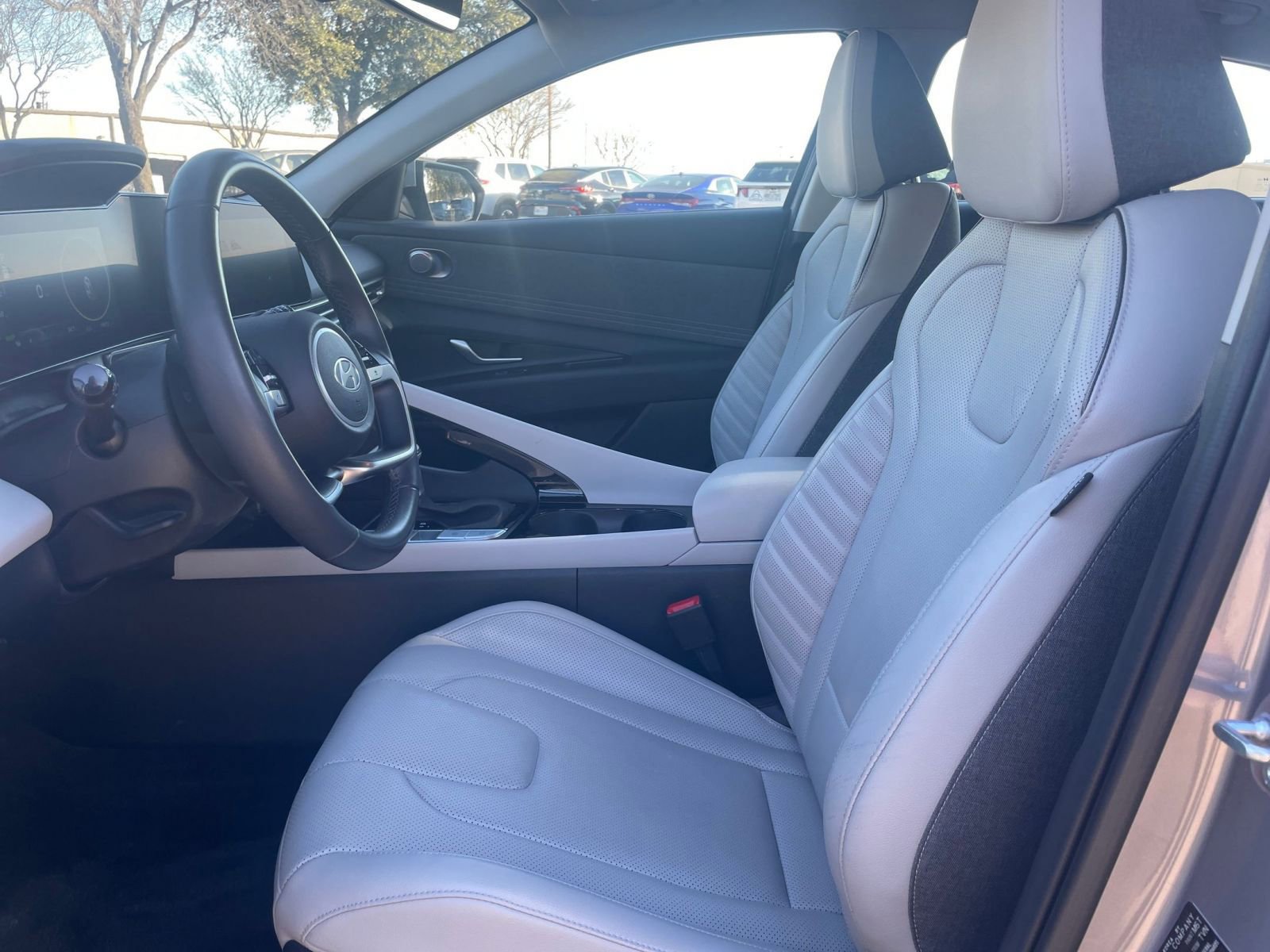 Thumbnail: 2025 Hyundai Elantra - 28