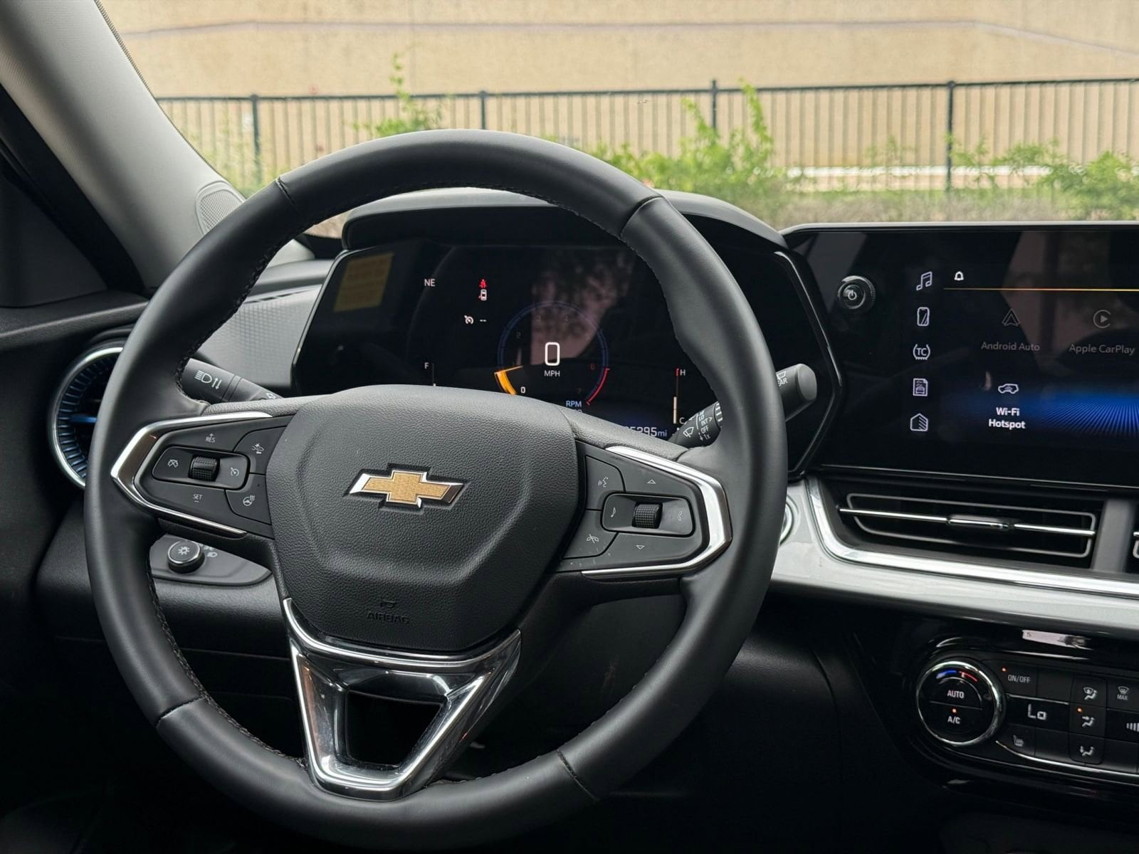 Thumbnail: 2025 Chevrolet Trax - 35