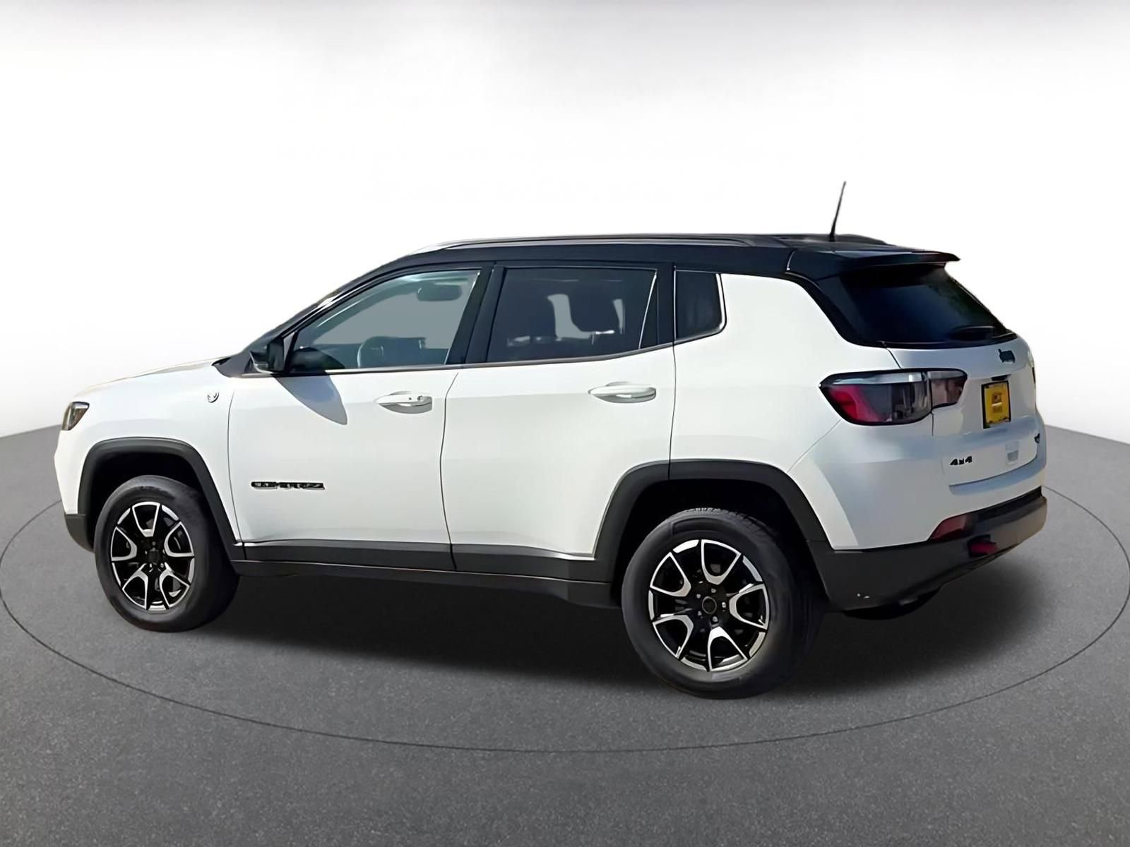 Thumbnail: 2025 Jeep Compass - 10