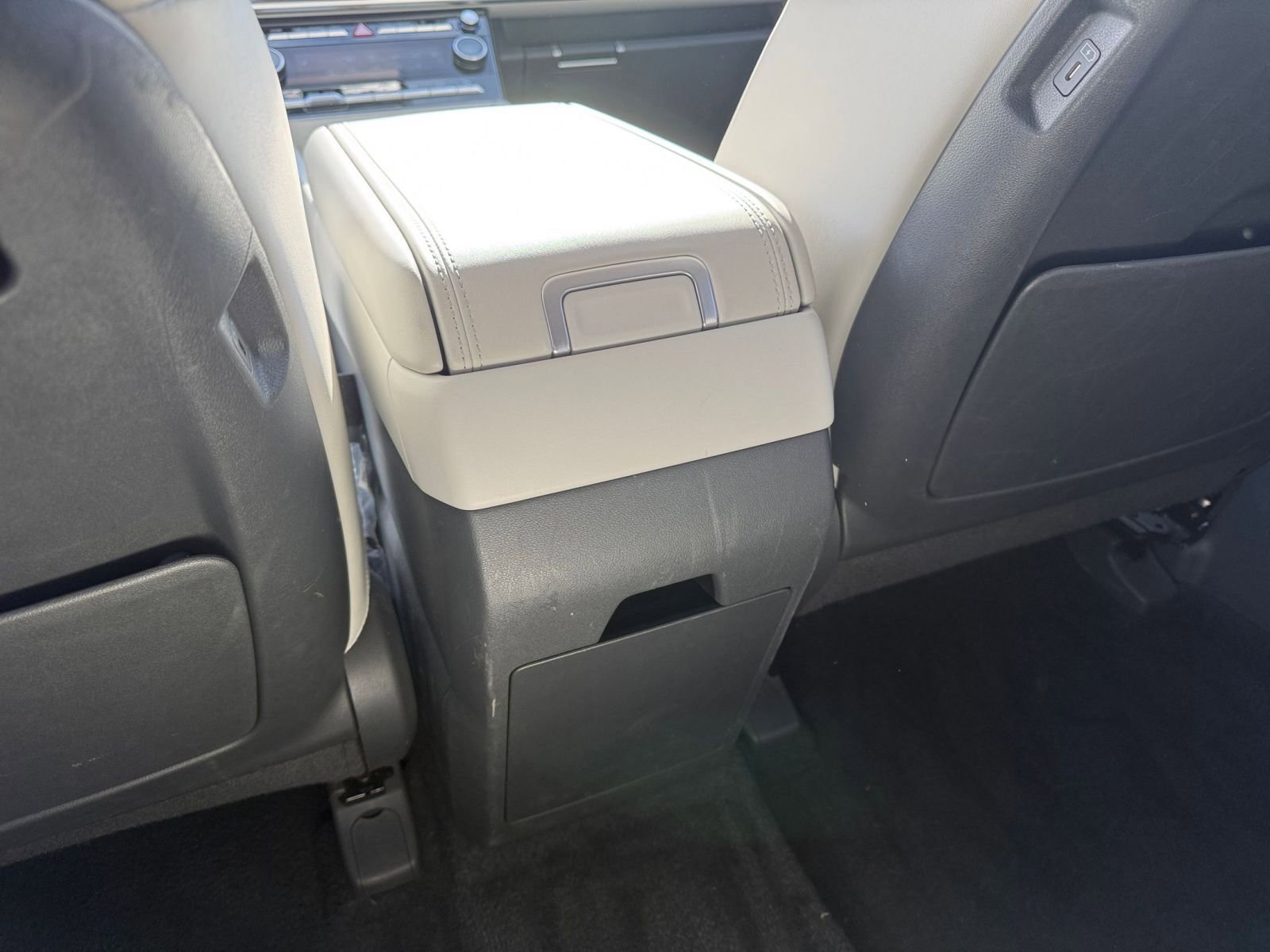 Thumbnail: 2025 Hyundai Santa Fe - 27