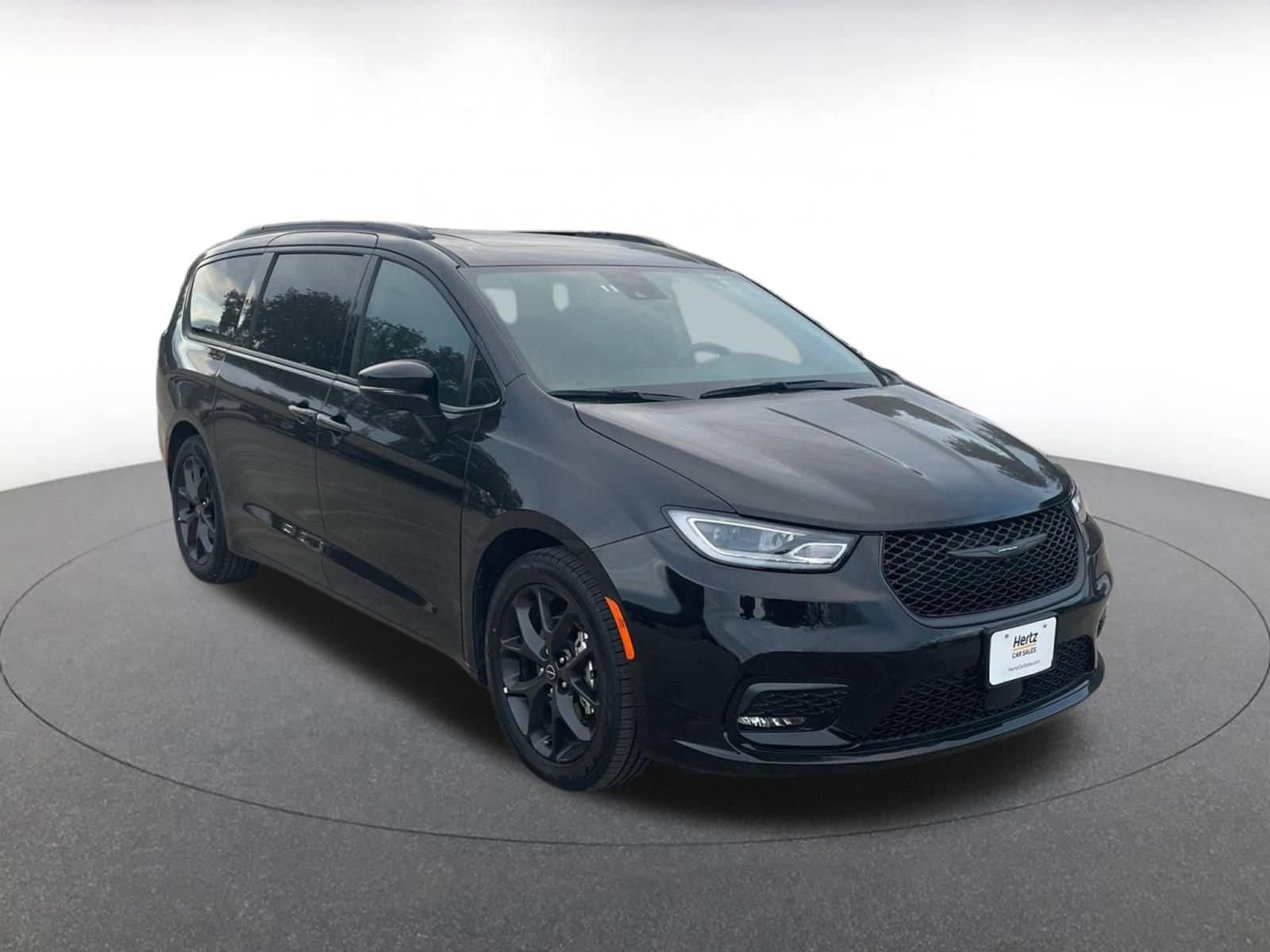 Thumbnail: 2025 Chrysler Pacifica - 1