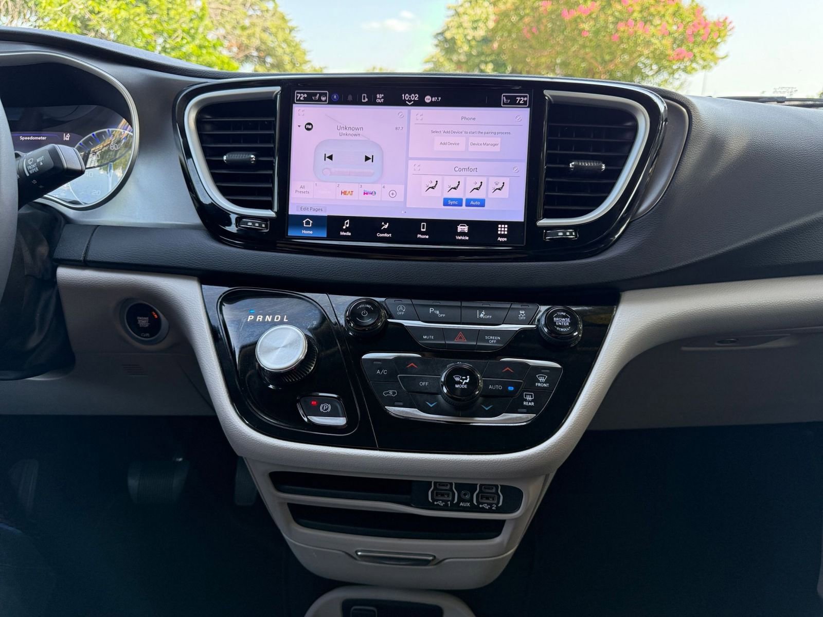 Thumbnail: 2024 Chrysler Pacifica - 18