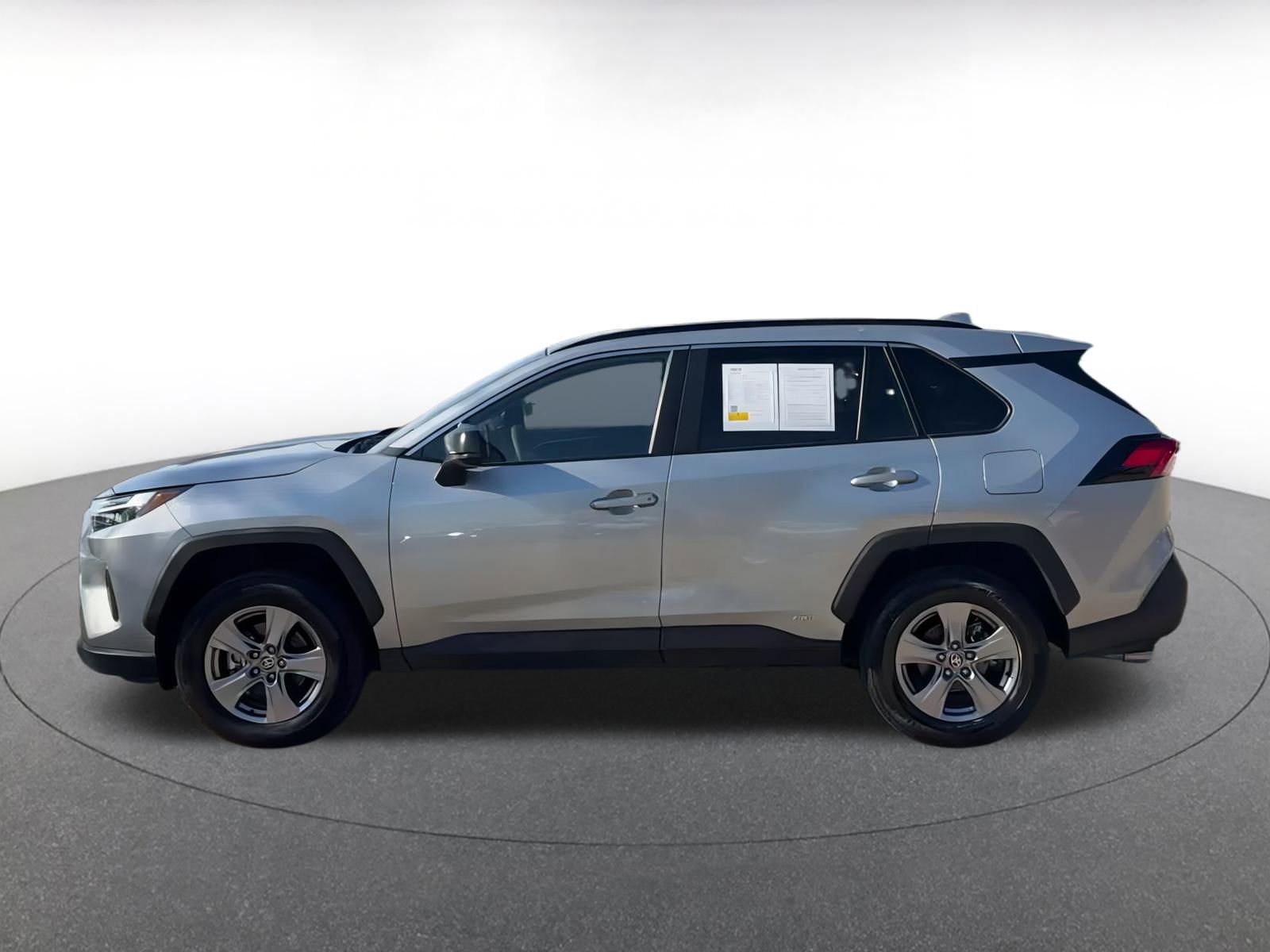 Thumbnail: 2025 Toyota RAV4 - 9