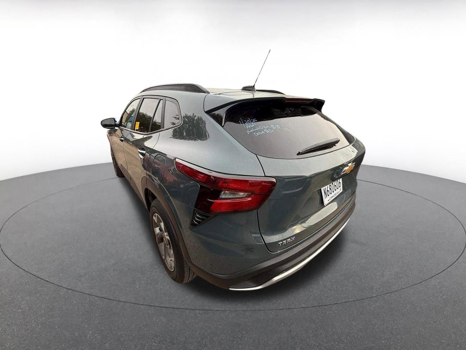 Thumbnail: 2025 Chevrolet Trax - 4