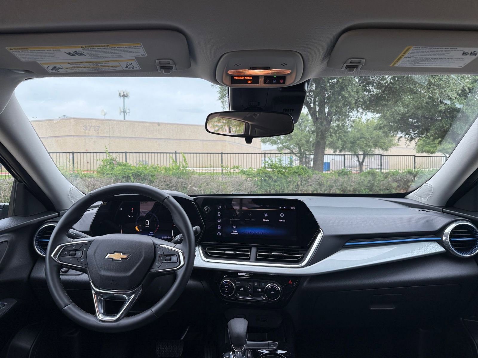 Thumbnail: 2025 Chevrolet Trax - 34