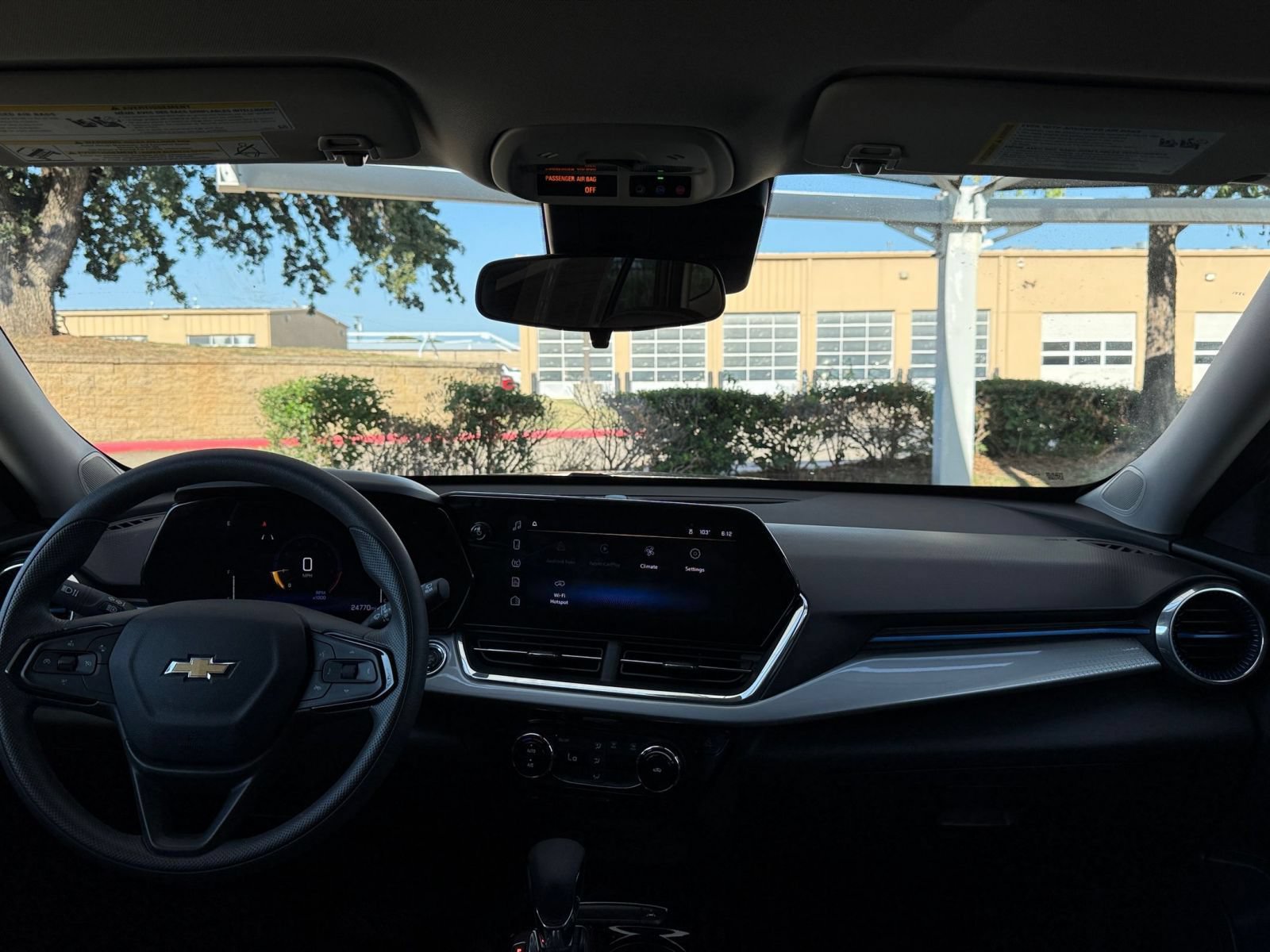 Thumbnail: 2025 Chevrolet Trax - 33