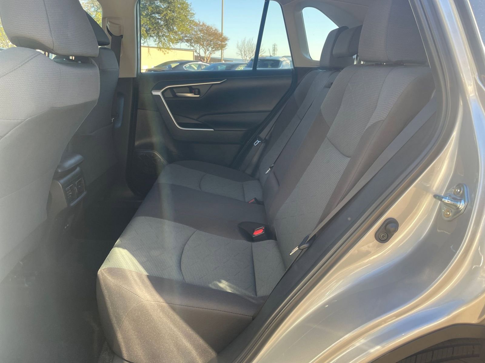 Thumbnail: 2025 Toyota RAV4 - 25