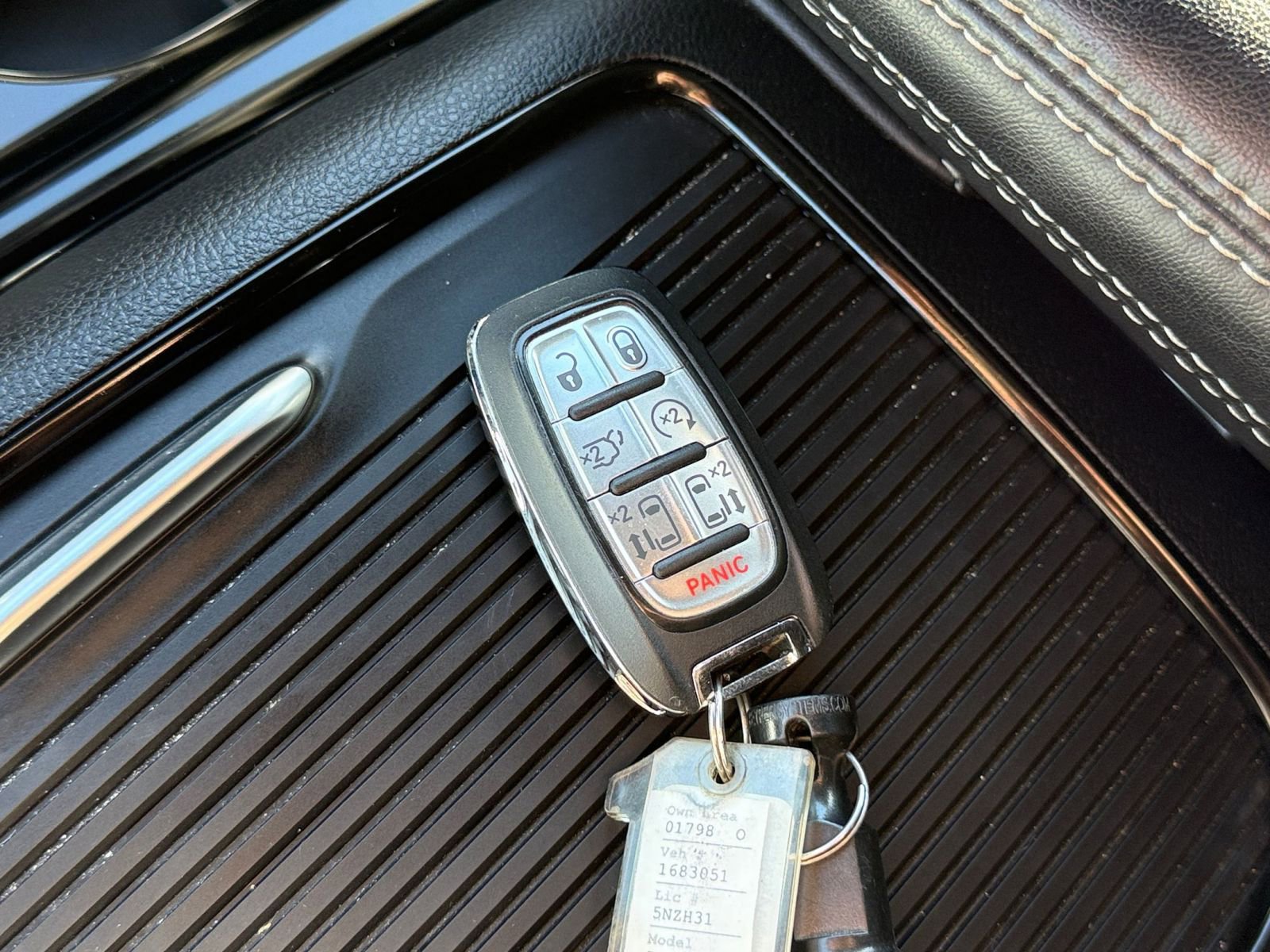 Thumbnail: 2025 Chrysler Pacifica - 24