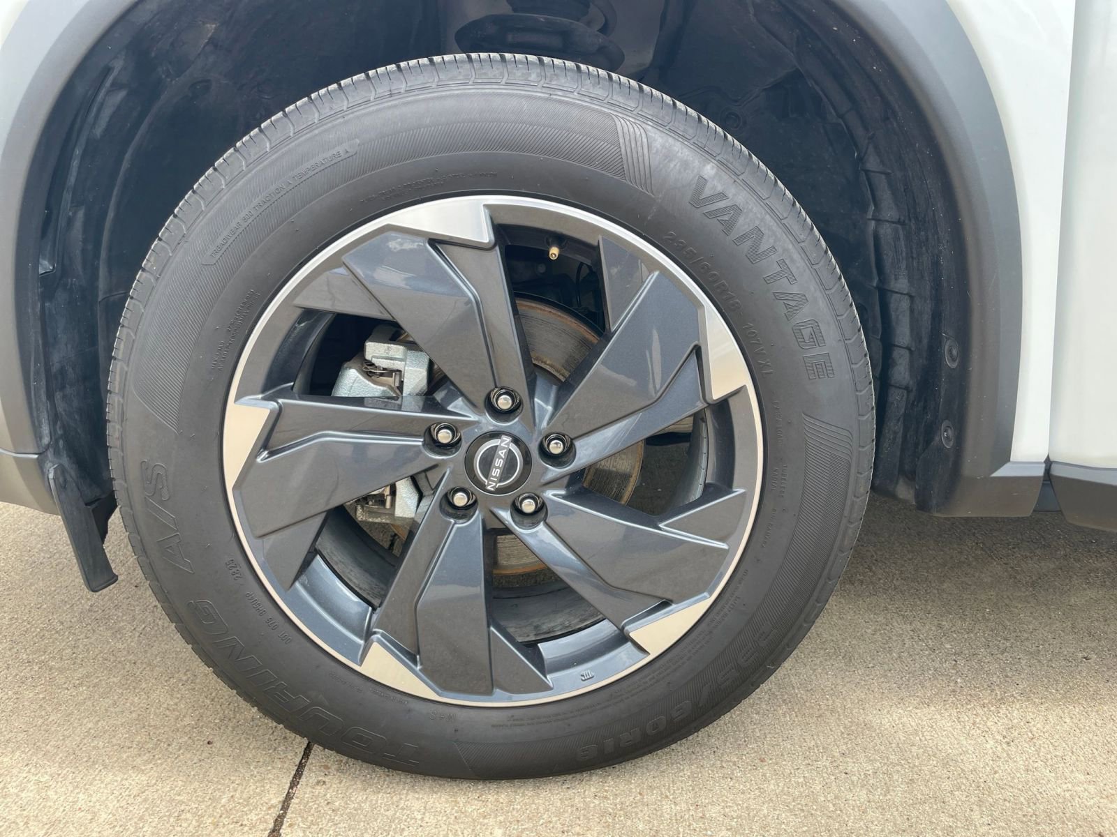 Thumbnail: 2025 Nissan Rogue - 33