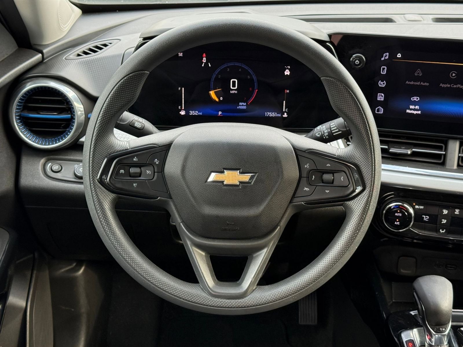 Thumbnail: 2025 Chevrolet Trax - 28