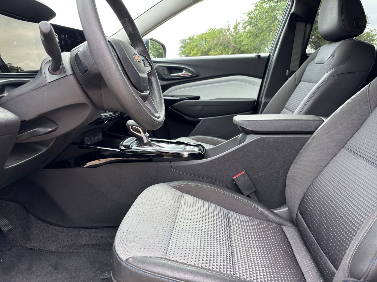 Thumbnail: 2025 Chevrolet Trax - 27