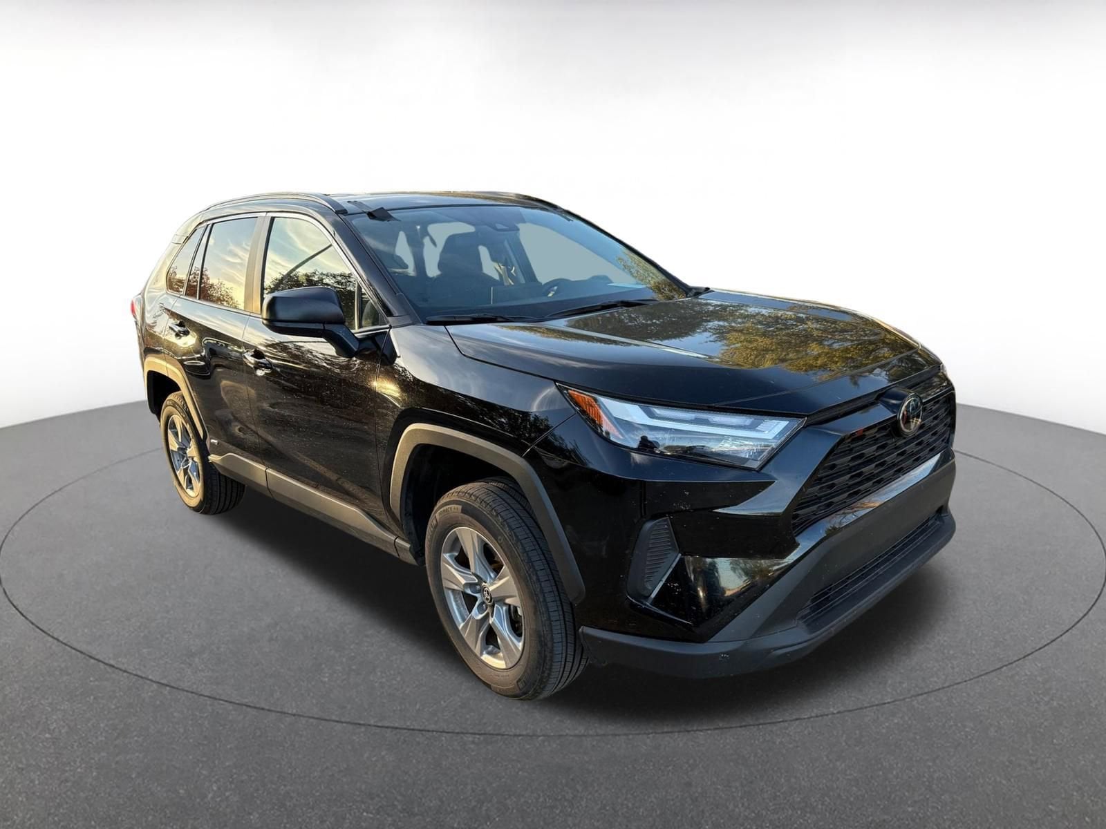 Thumbnail: 2025 Toyota RAV4 - 1
