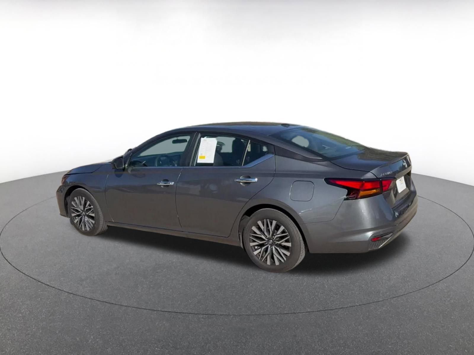 Thumbnail: 2025 Nissan Altima - 10