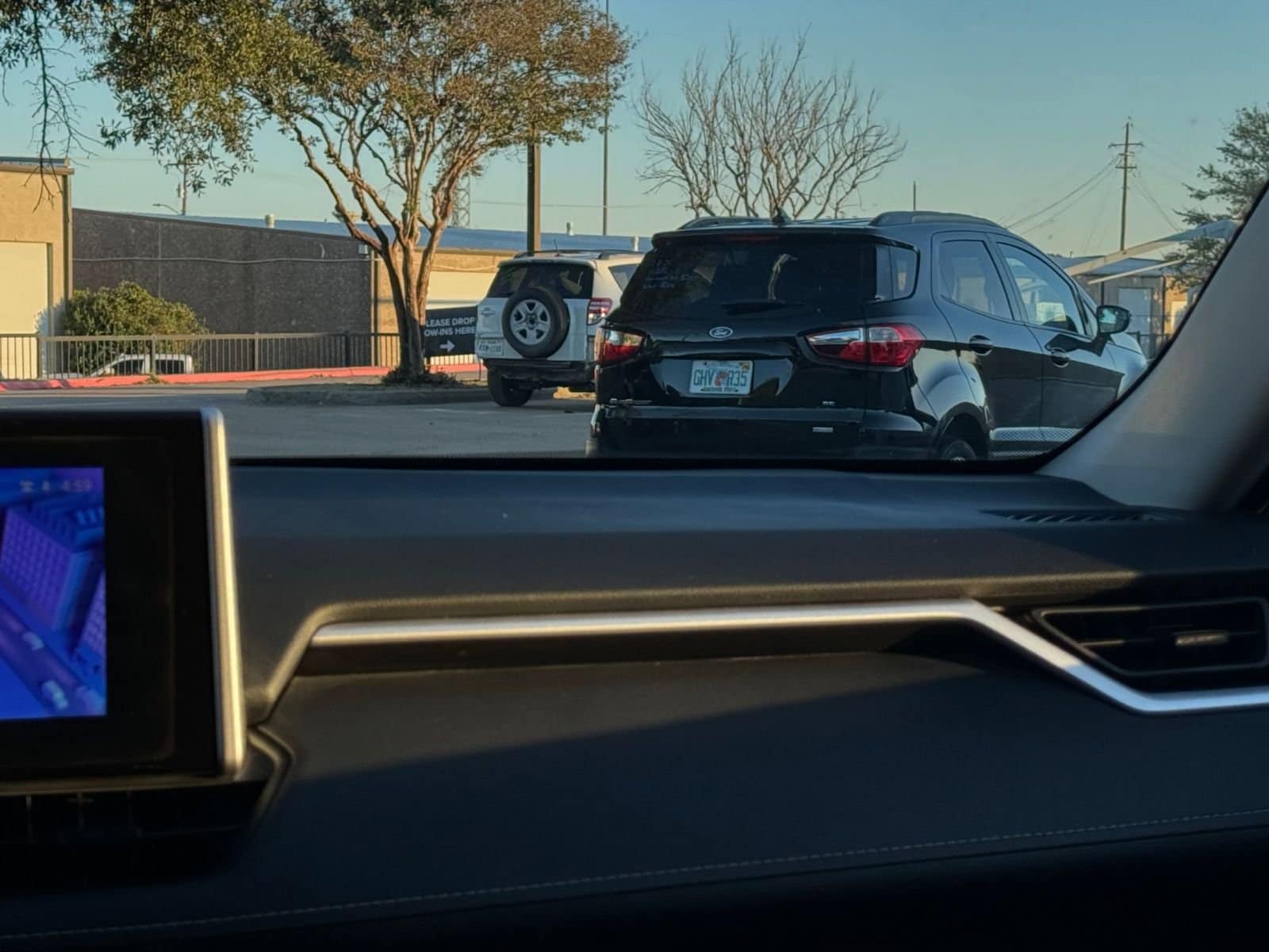 Thumbnail: 2025 Toyota RAV4 - 35