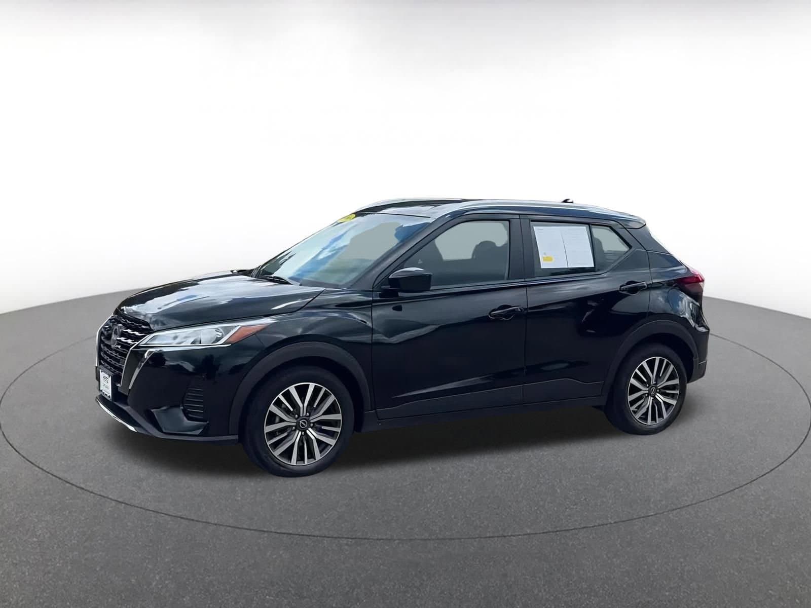 Thumbnail: 2024 Nissan Kicks - 7