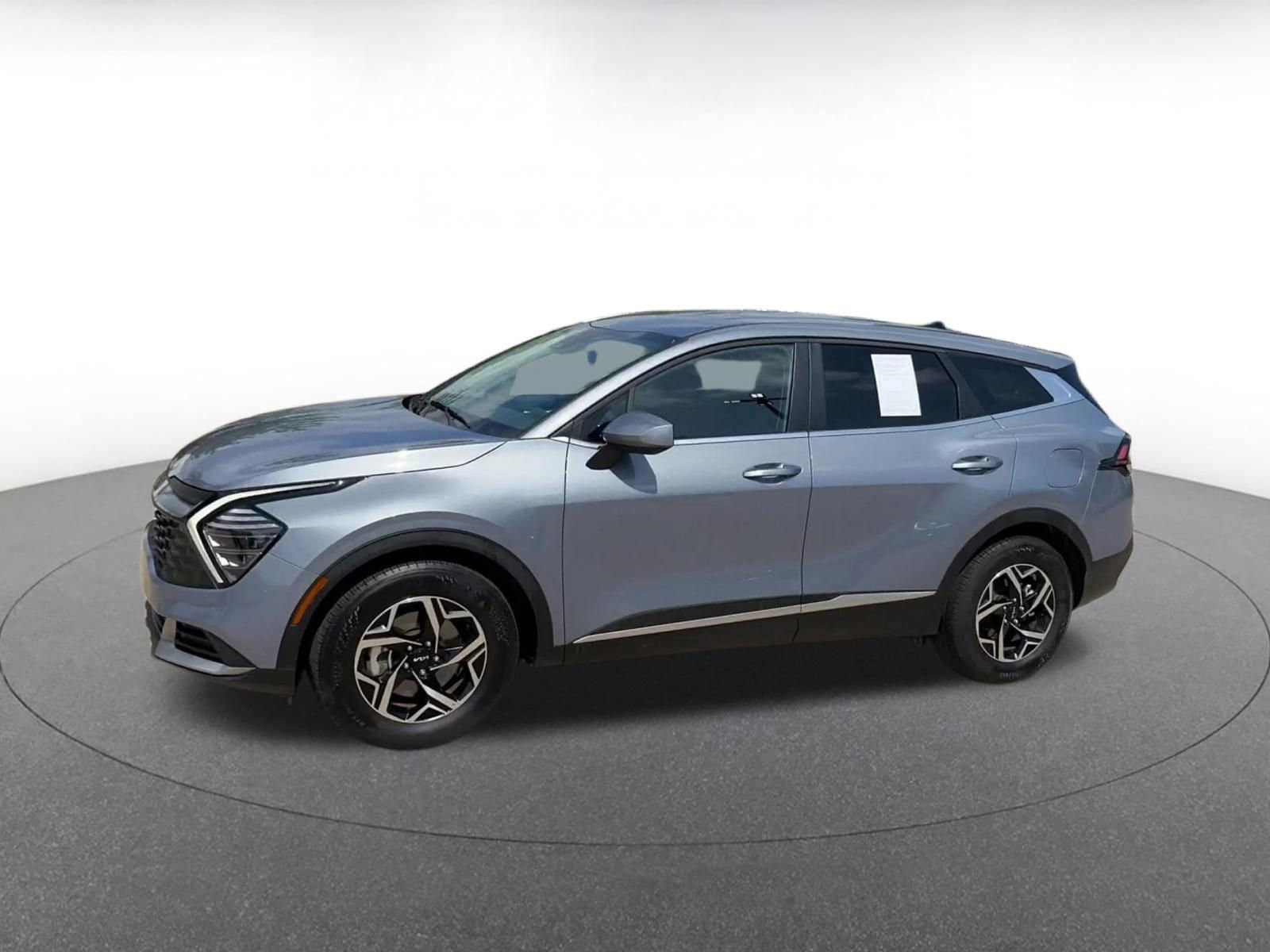 Thumbnail: 2025 Kia Sportage - 8