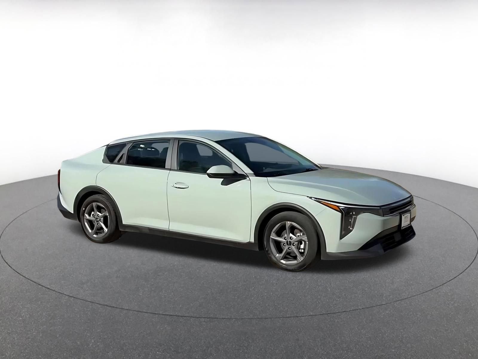 Thumbnail: 2025 Kia K4 - 2