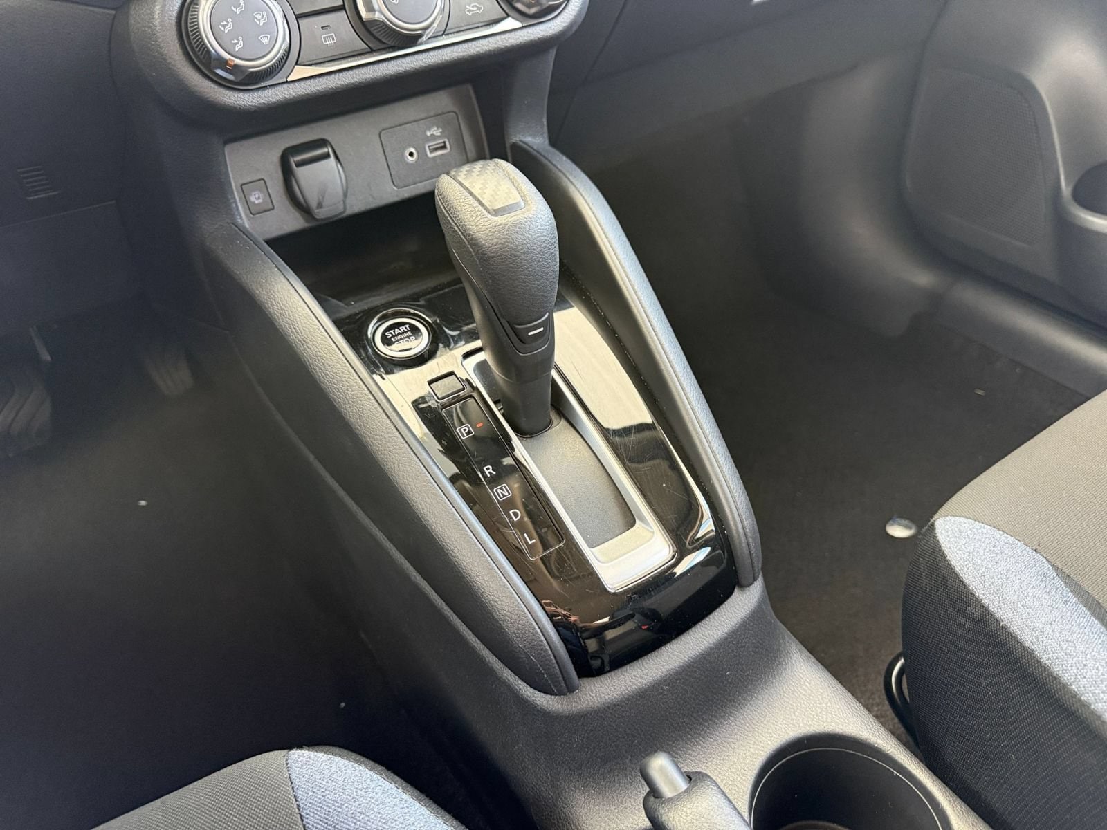 2025 Nissan Versa Sedan SV - Photo 39