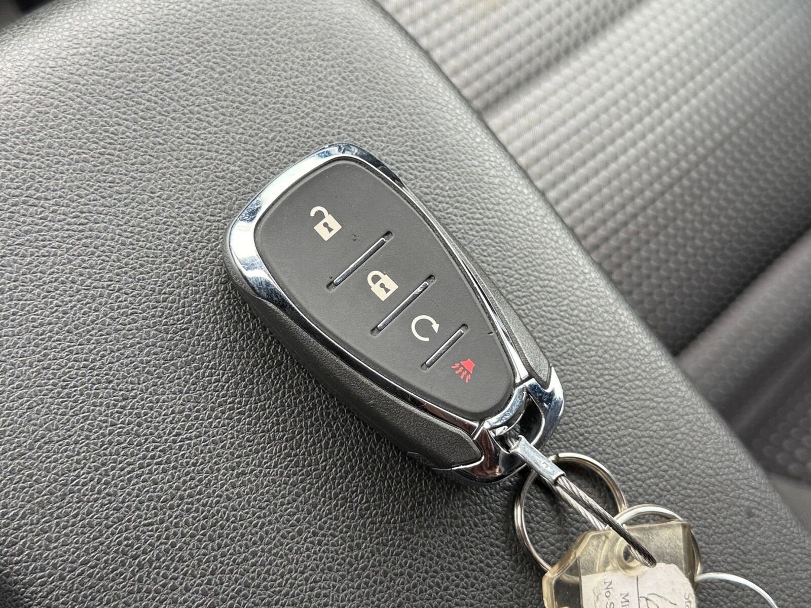 Thumbnail: 2025 Chevrolet Trax - 21