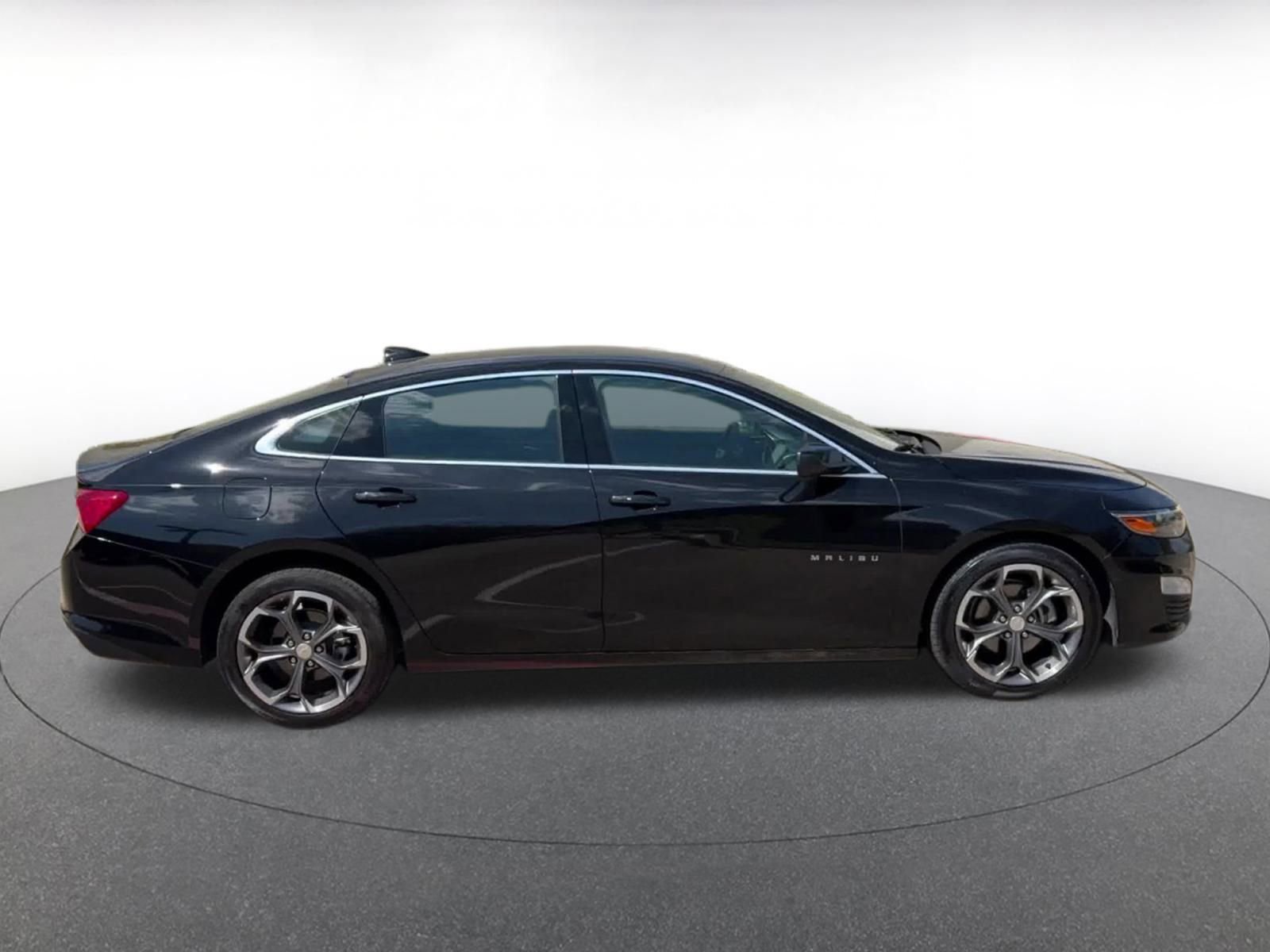 Thumbnail: 2024 Chevrolet Malibu - 16