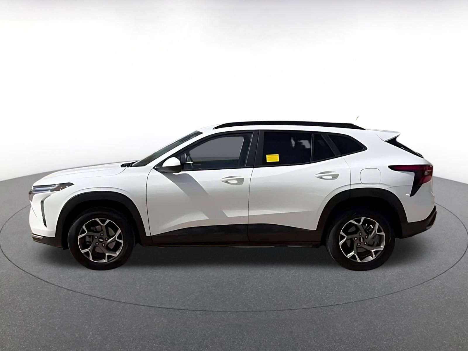 Thumbnail: 2025 Chevrolet Trax - 9