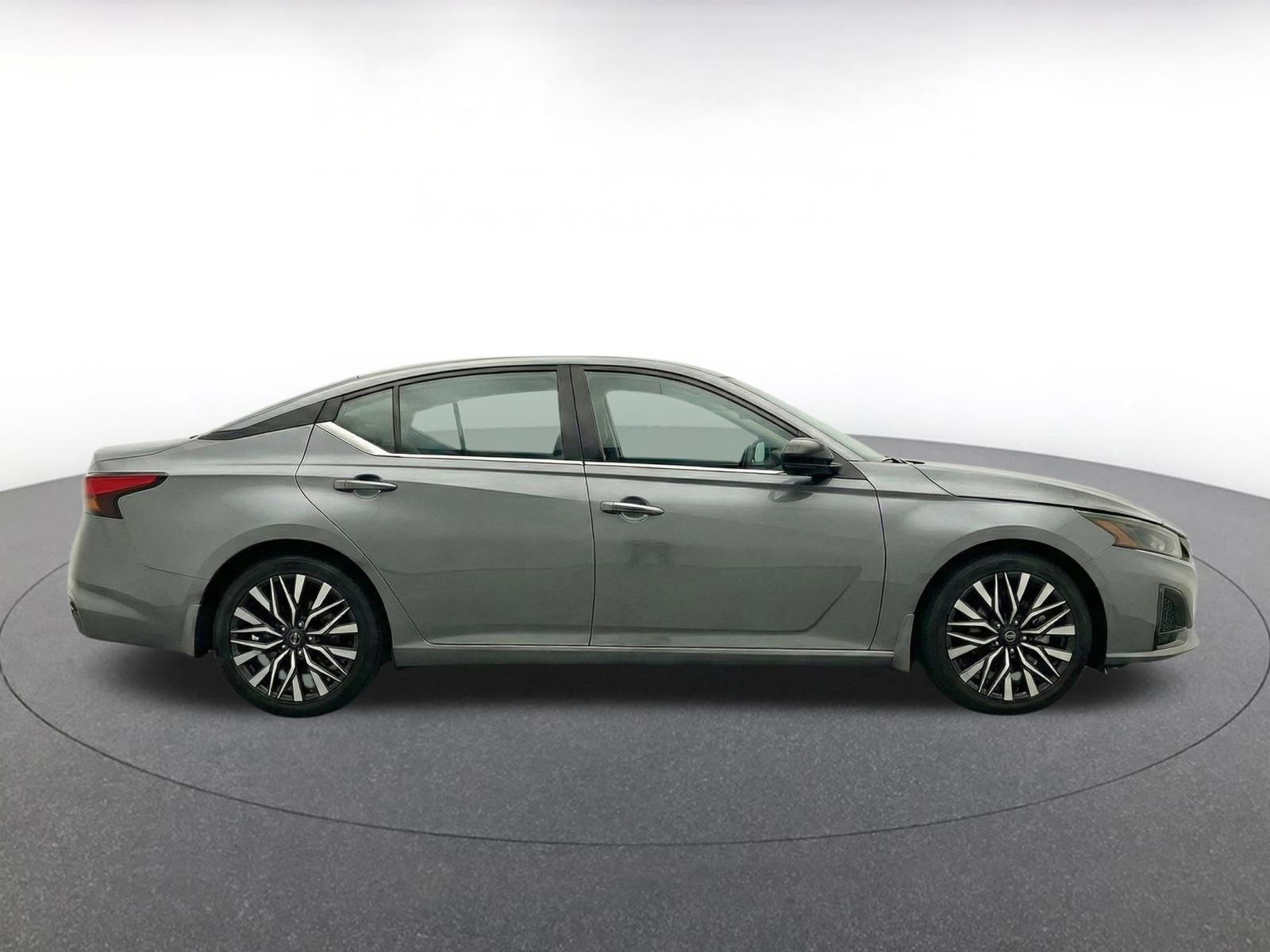 Thumbnail: 2025 Nissan Altima - 10