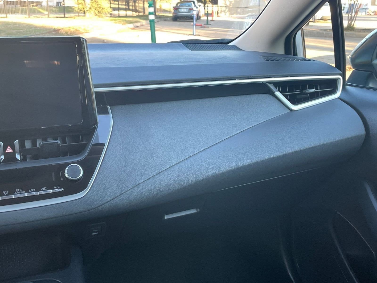 Thumbnail: 2025 Toyota Corolla - 35