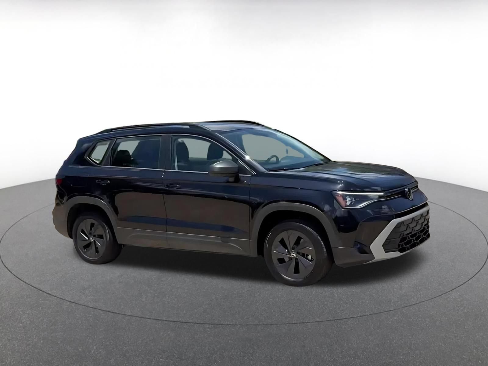 Thumbnail: 2025 Volkswagen Taos - 2
