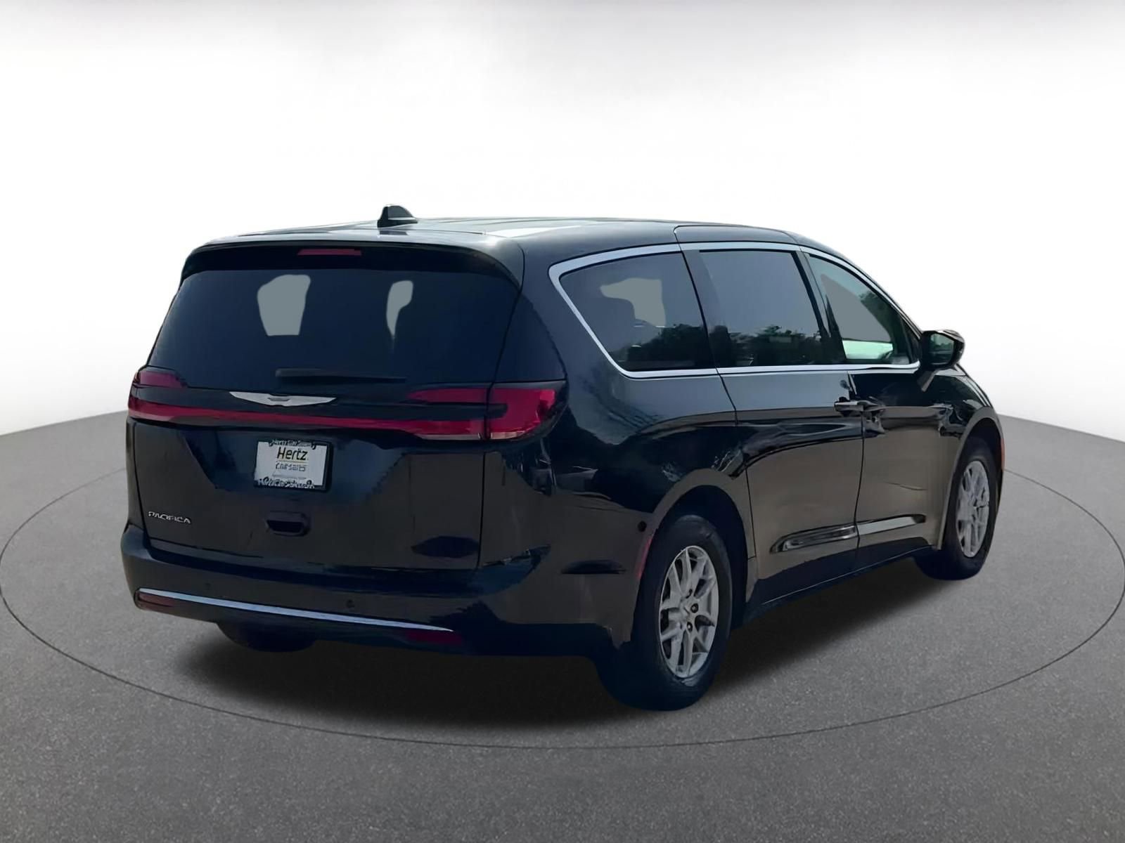 Thumbnail: 2024 Chrysler Pacifica - 14