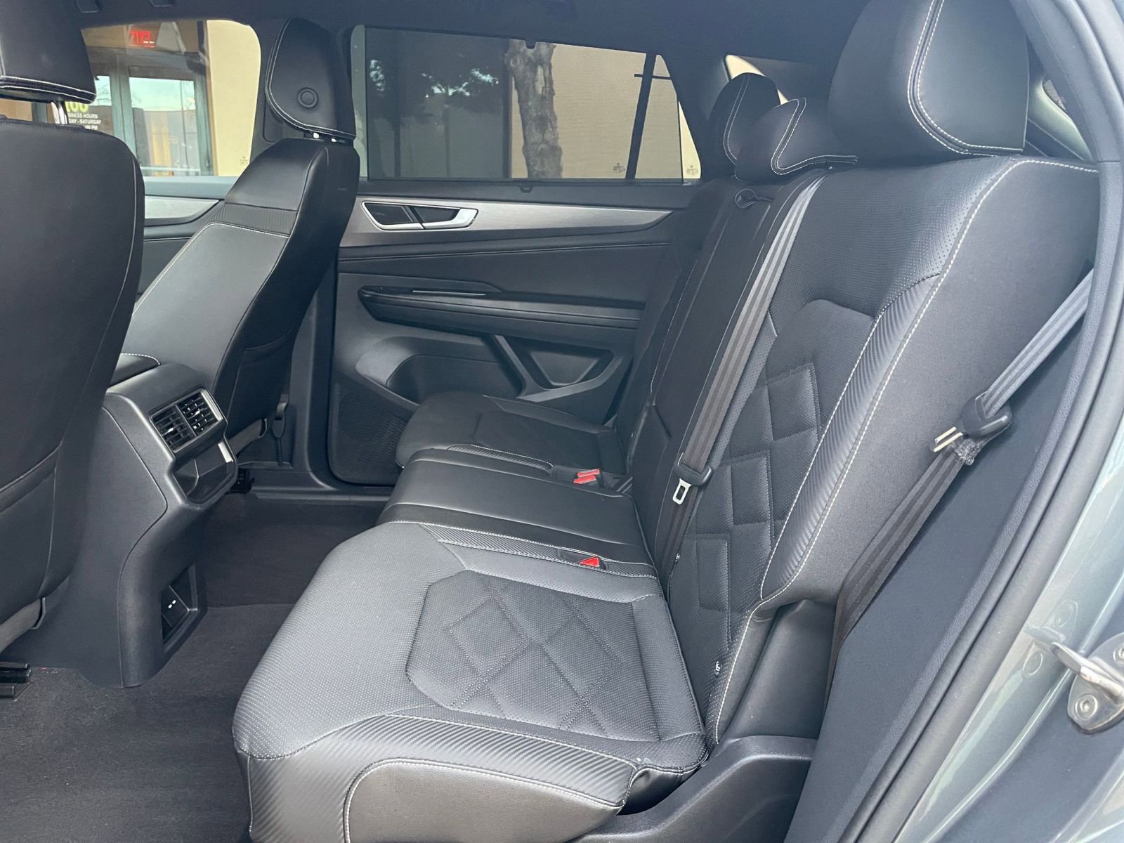 Thumbnail: 2025 Volkswagen Atlas - 25