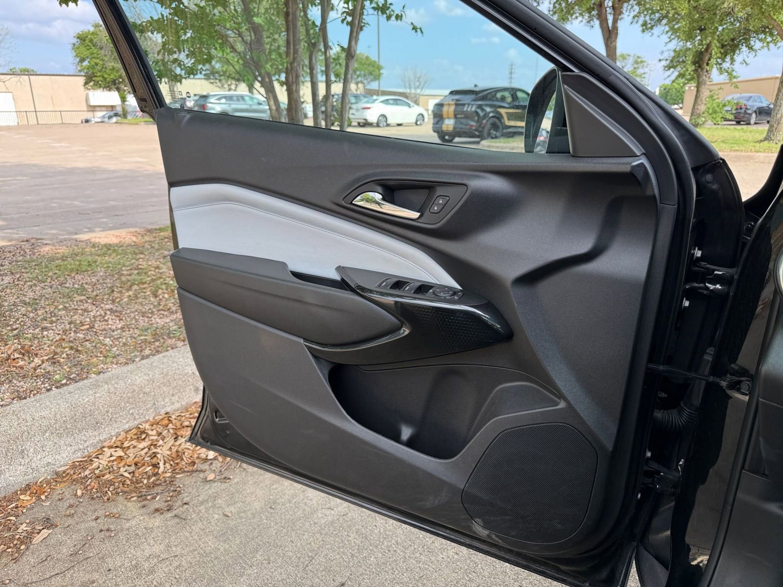 Thumbnail: 2025 Chevrolet Trax - 18