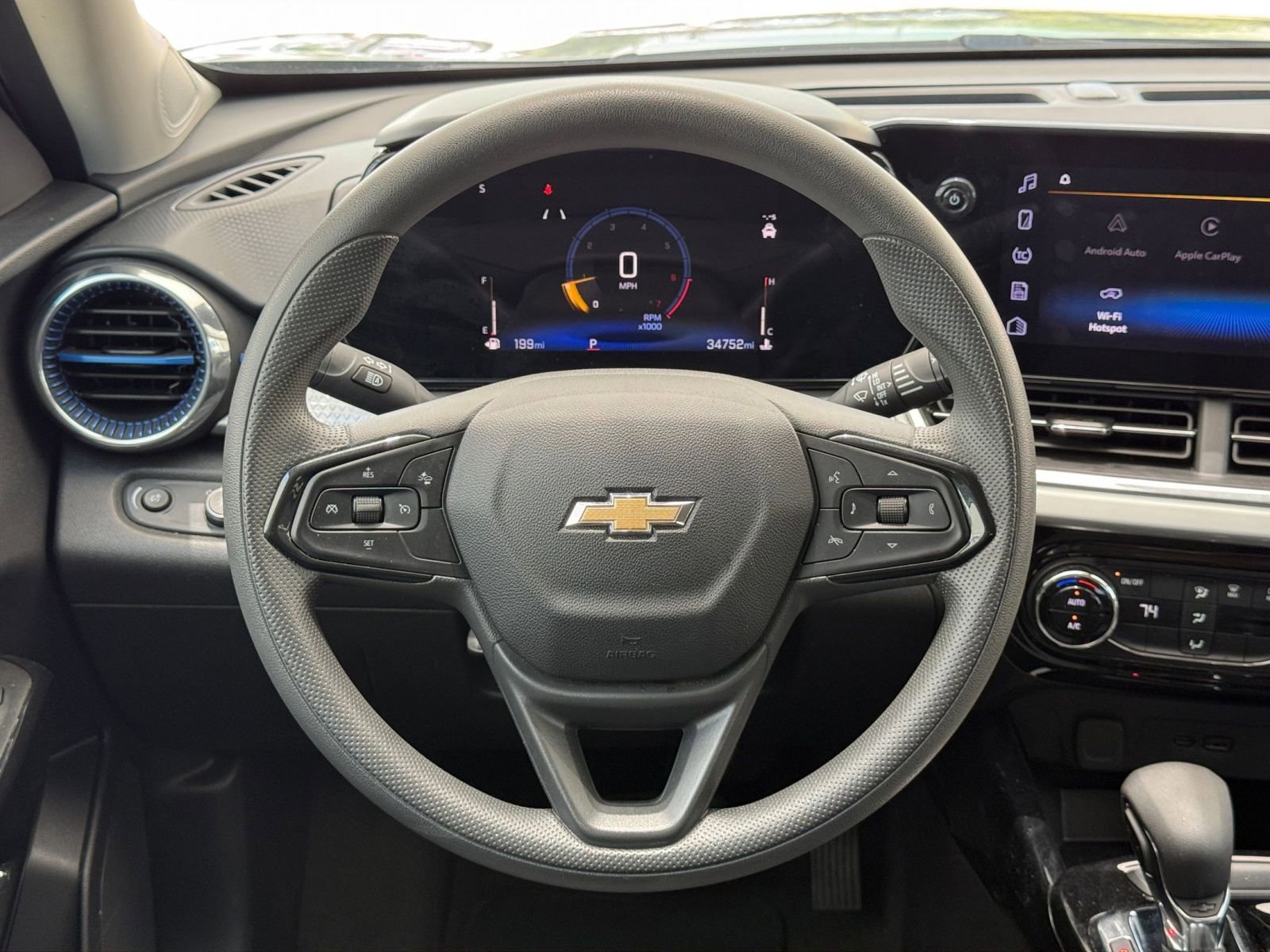 Thumbnail: 2025 Chevrolet Trax - 28