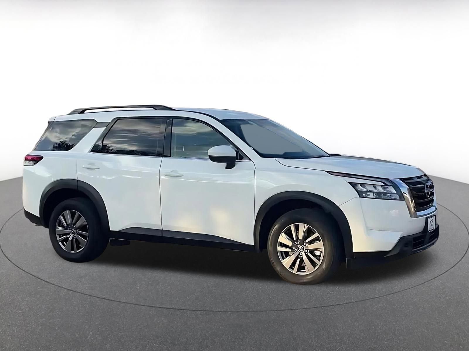 Thumbnail: 2025 Nissan Pathfinder - 16