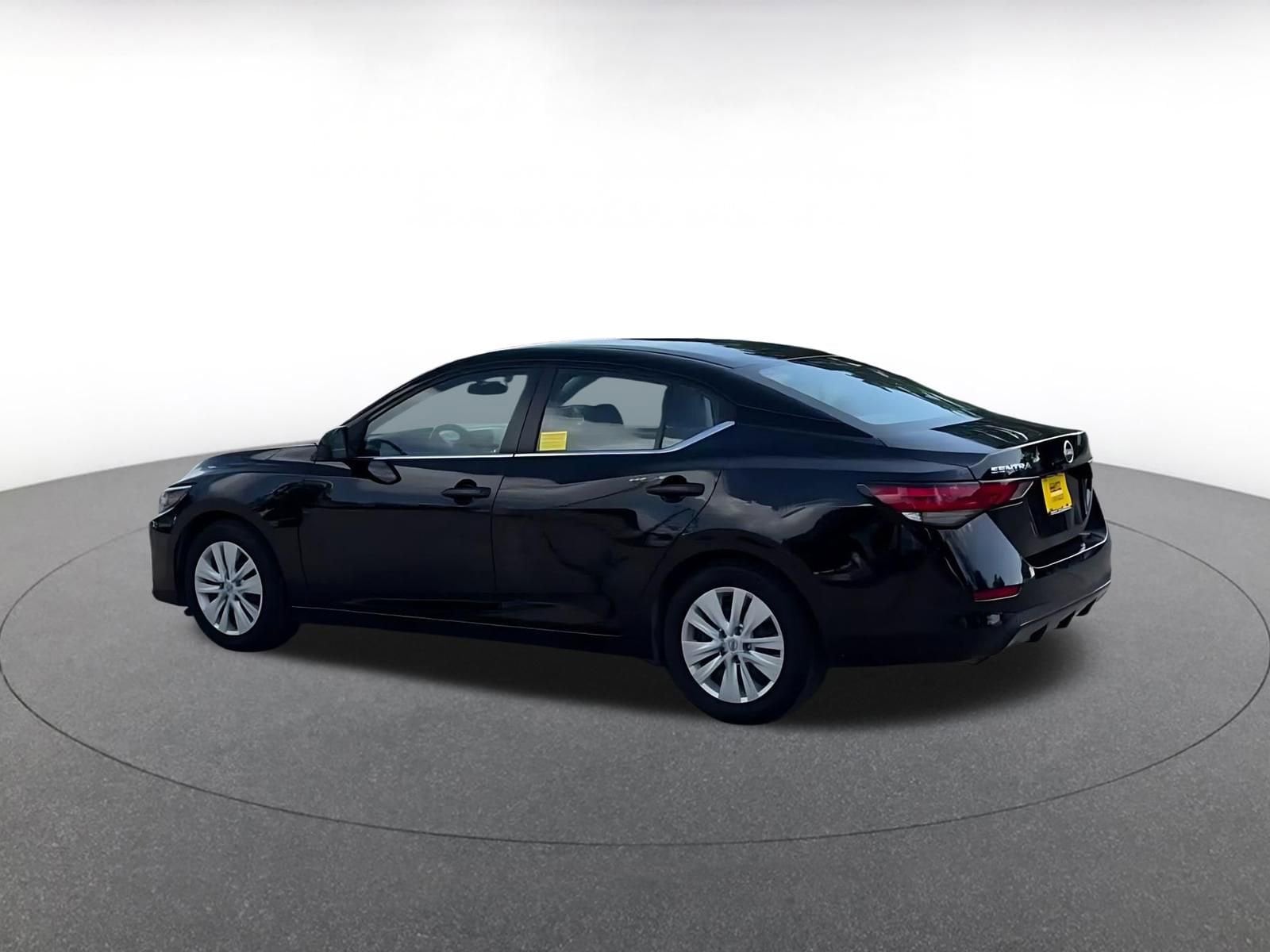 Thumbnail: 2025 Nissan Sentra - 11