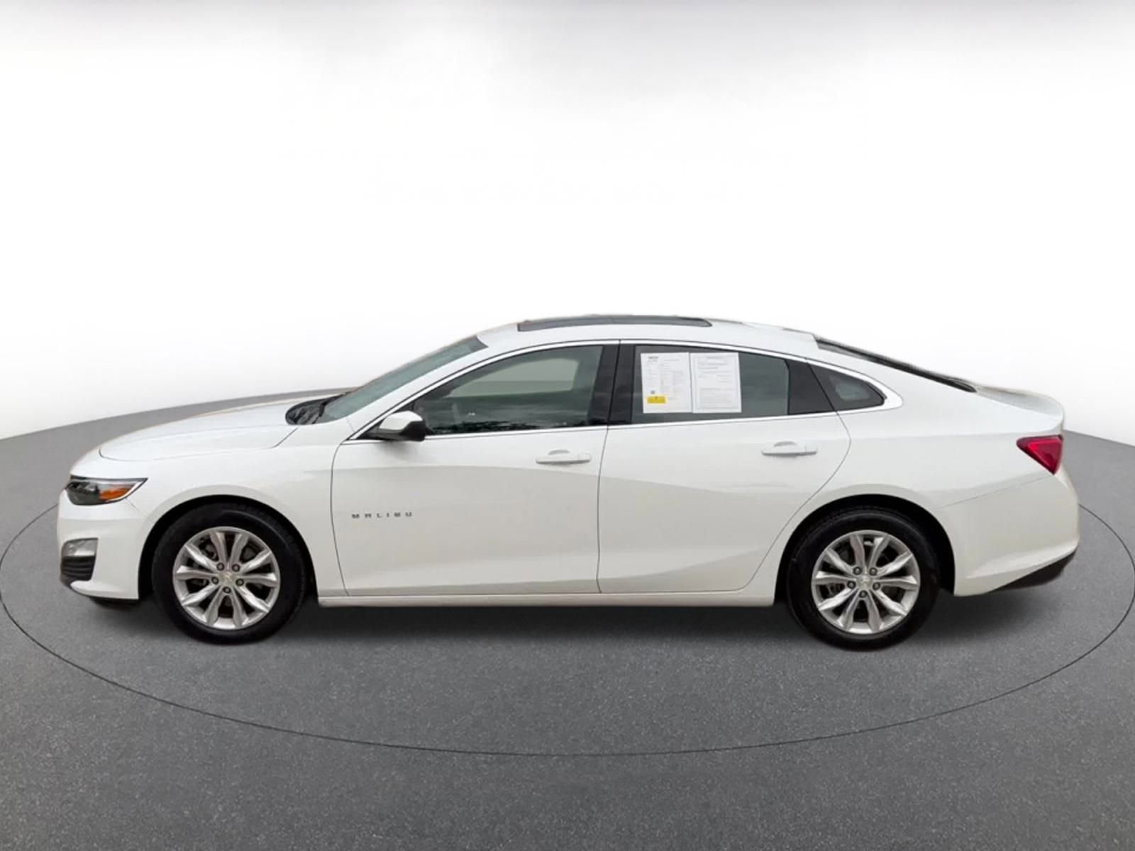 Thumbnail: 2024 Chevrolet Malibu - 9