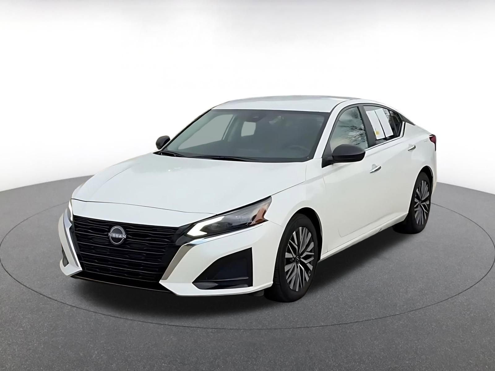 Thumbnail: 2025 Nissan Altima - 7