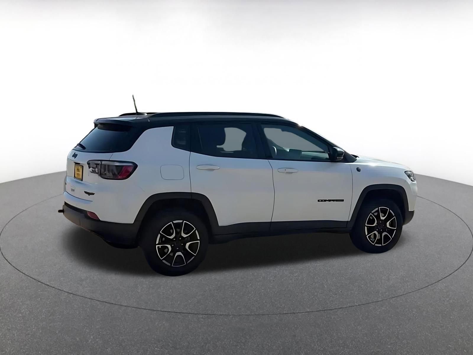Thumbnail: 2025 Jeep Compass - 14