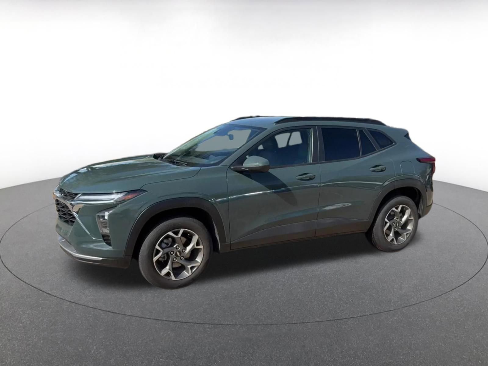 Thumbnail: 2025 Chevrolet Trax - 8