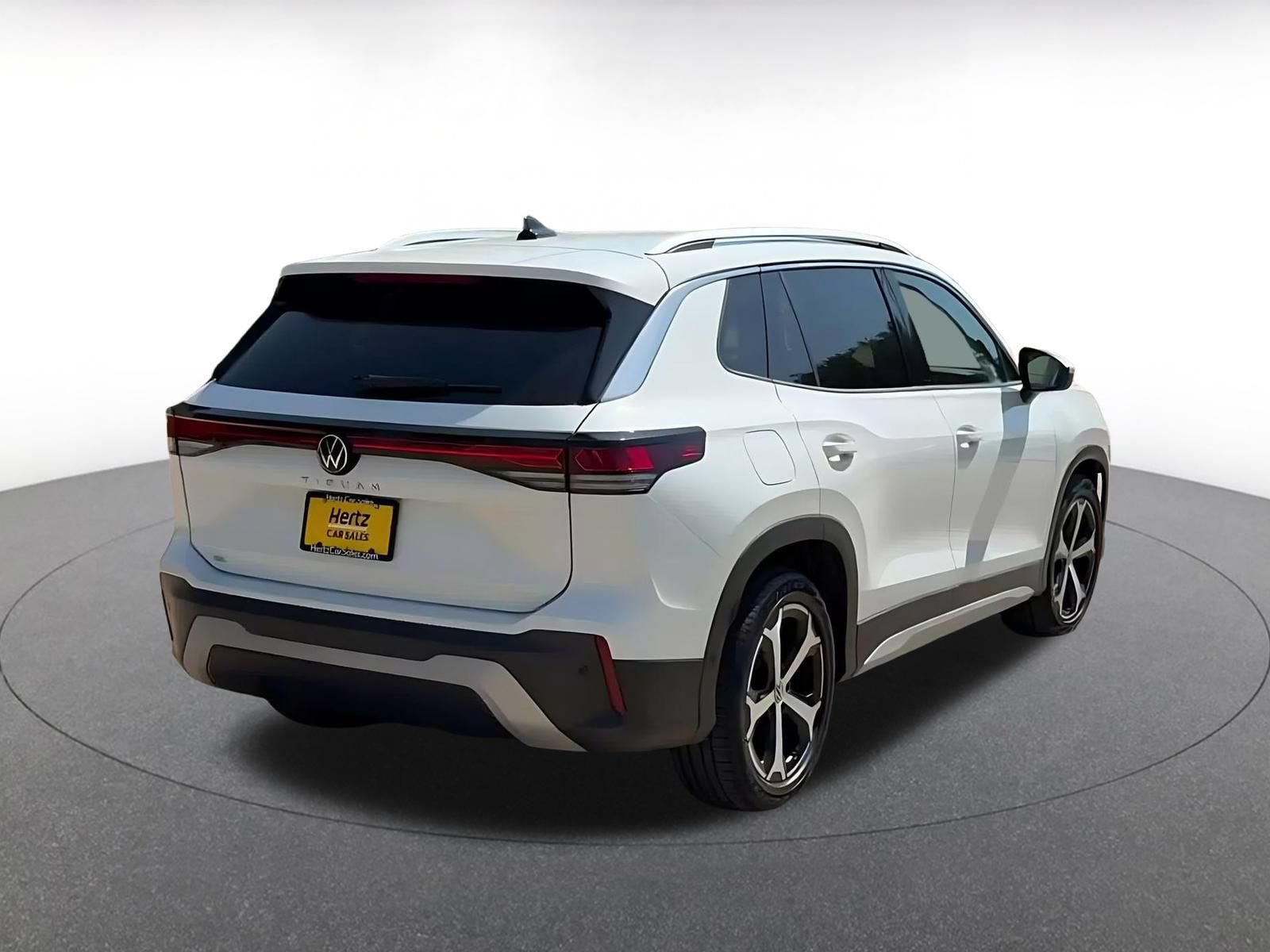 Thumbnail: 2026 Volkswagen Tiguan - 13