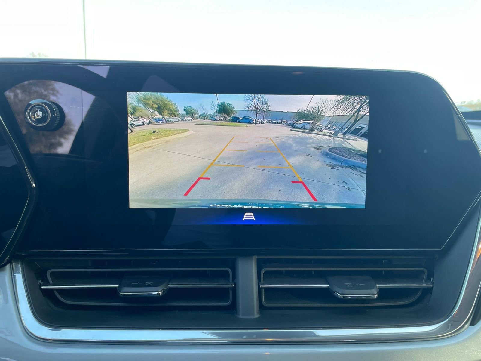 Thumbnail: 2025 Chevrolet Trax - 27