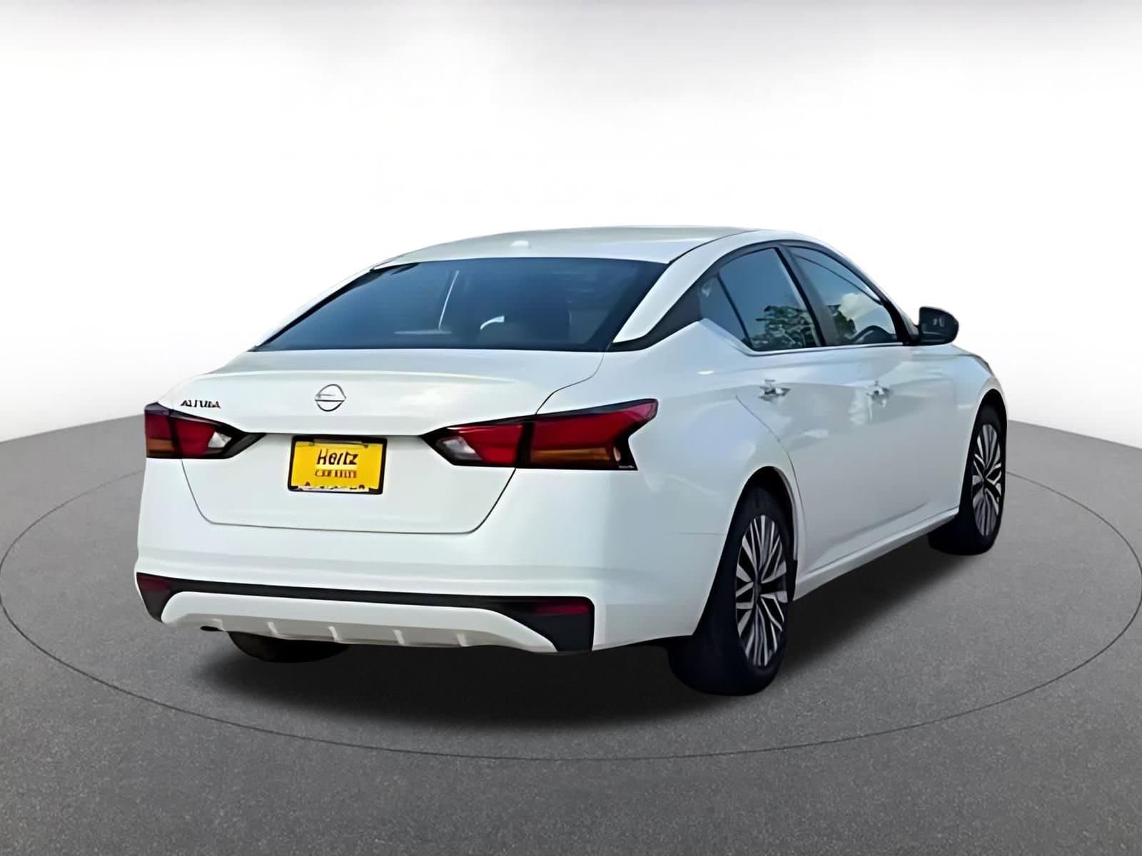 Thumbnail: 2025 Nissan Altima - 16