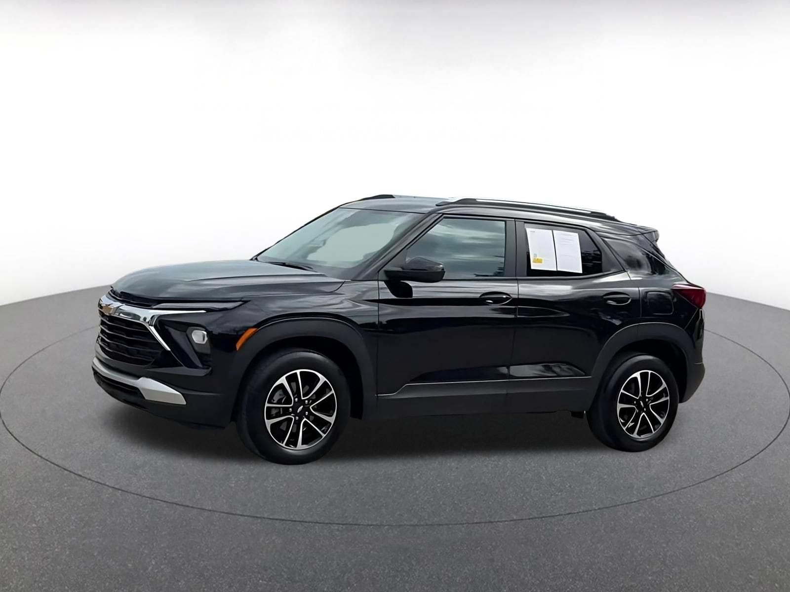 Thumbnail: 2025 Chevrolet TrailBlazer - 8