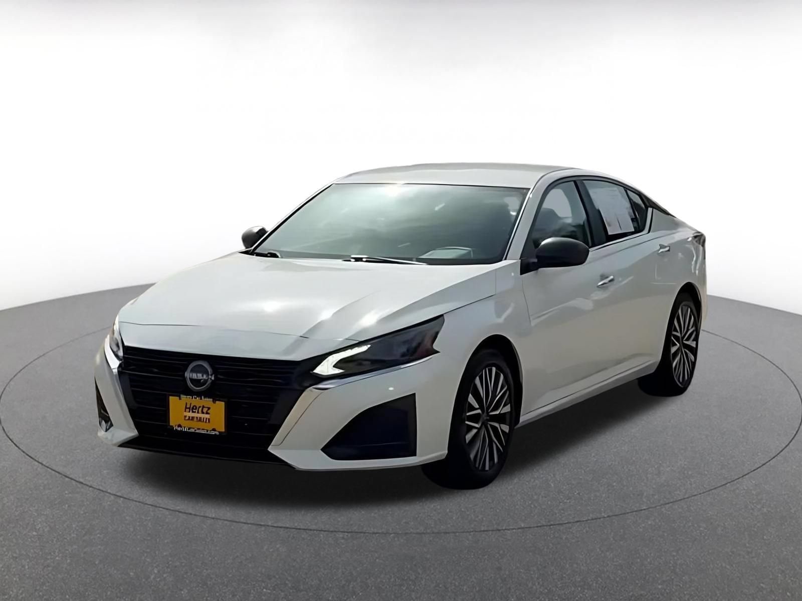 Thumbnail: 2025 Nissan Altima - 6