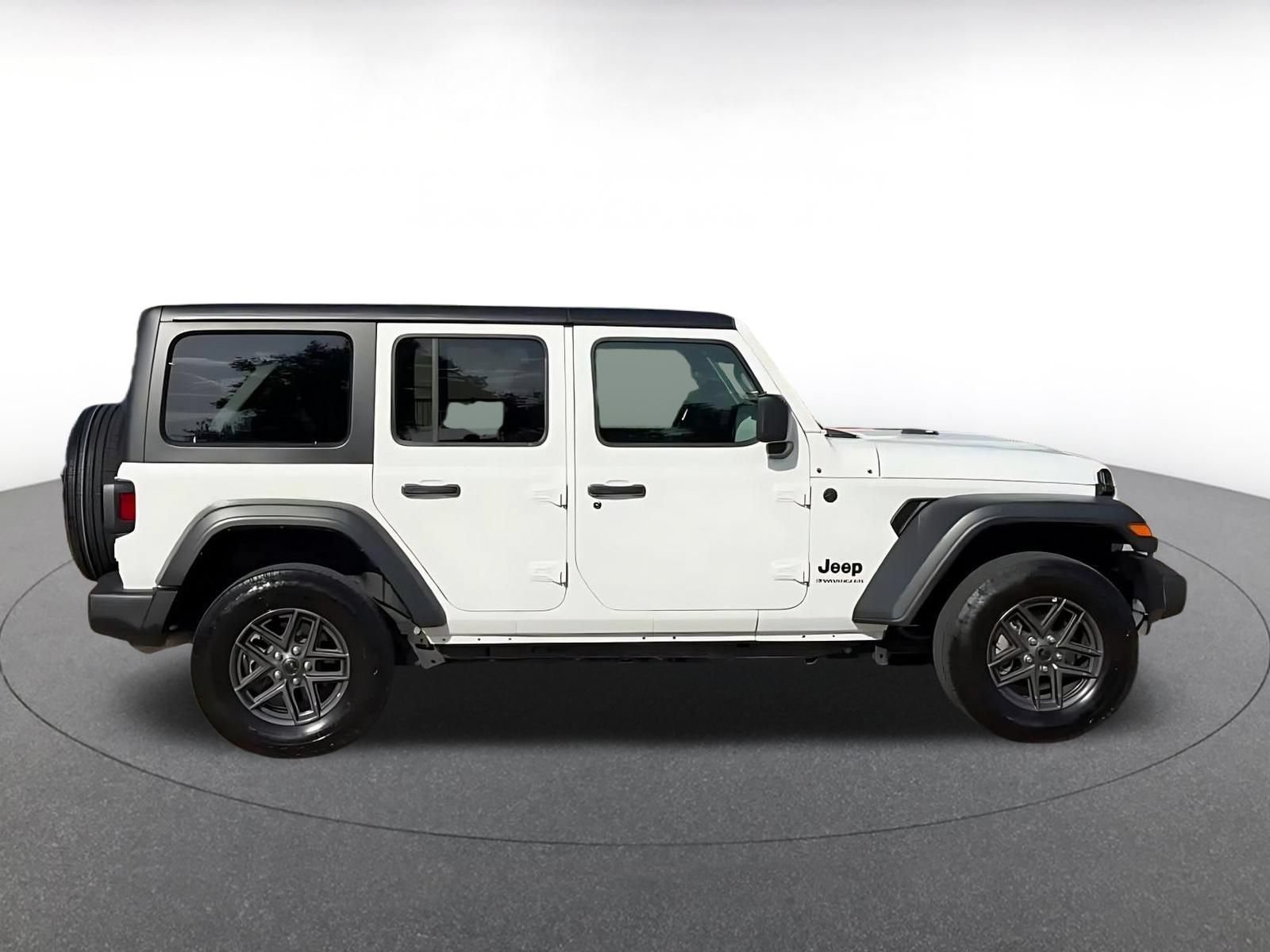 Thumbnail: 2025 Jeep Wrangler - 15
