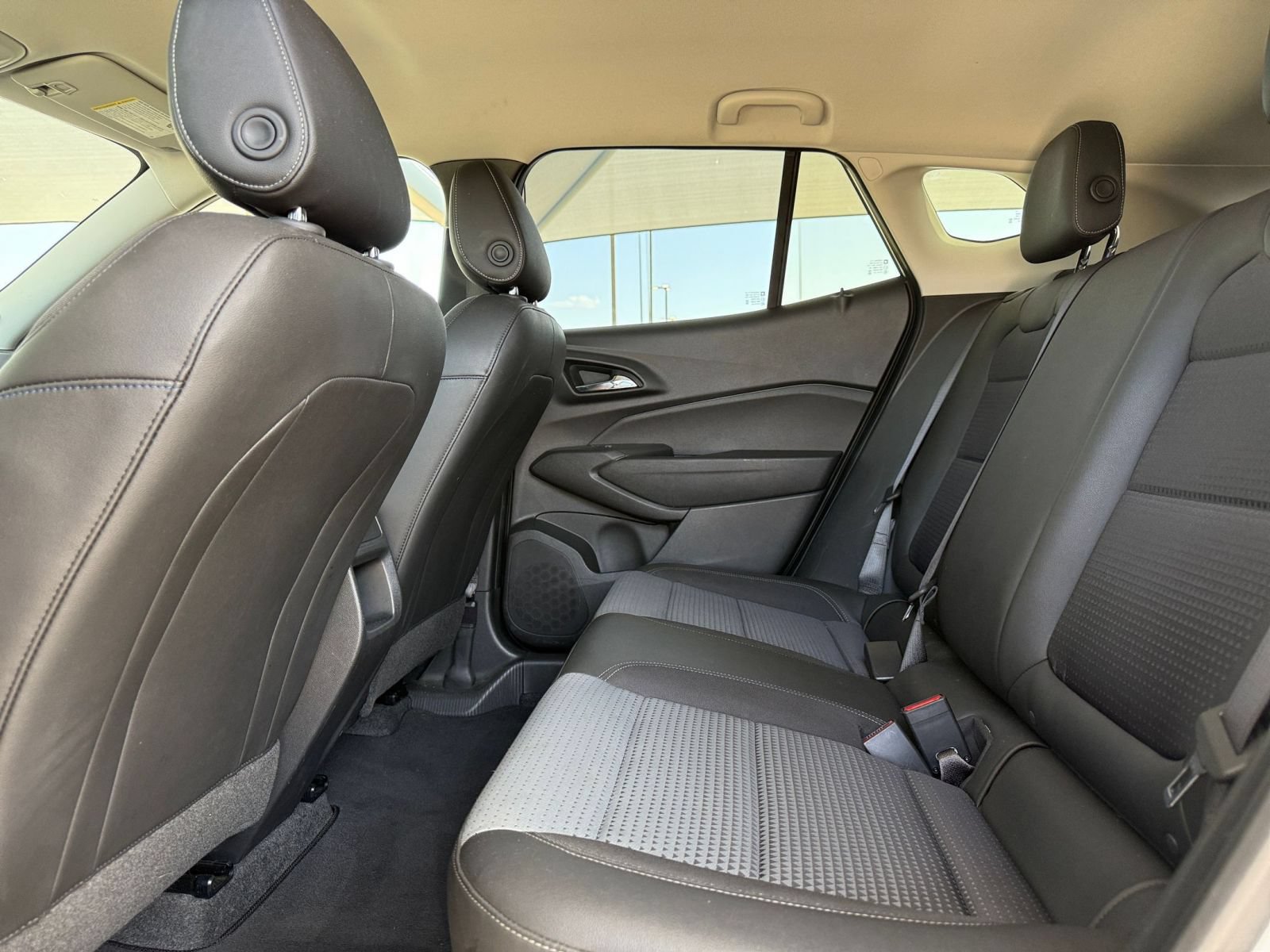 Thumbnail: 2025 Chevrolet Trax - 25