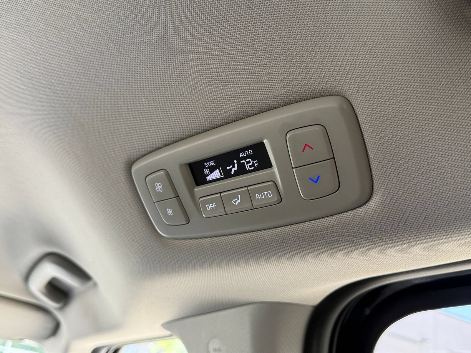 Thumbnail: 2026 Kia Carnival - 24