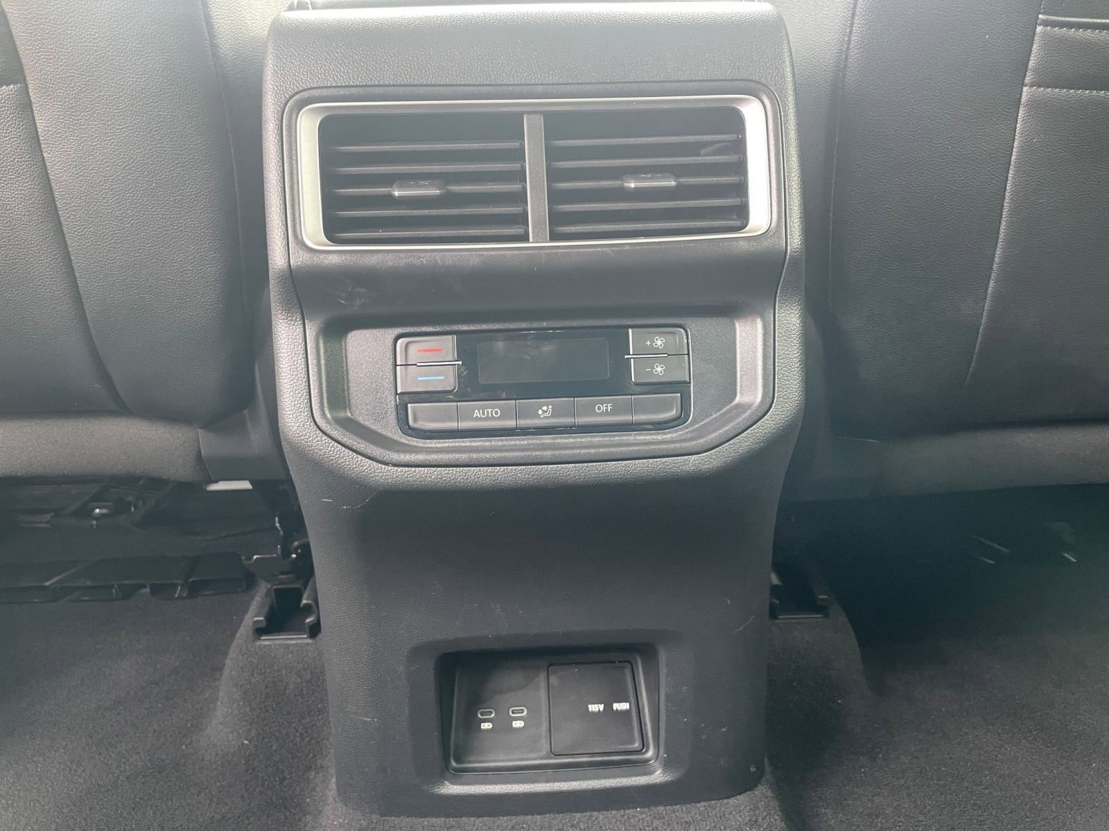 Thumbnail: 2025 Volkswagen Atlas - 27