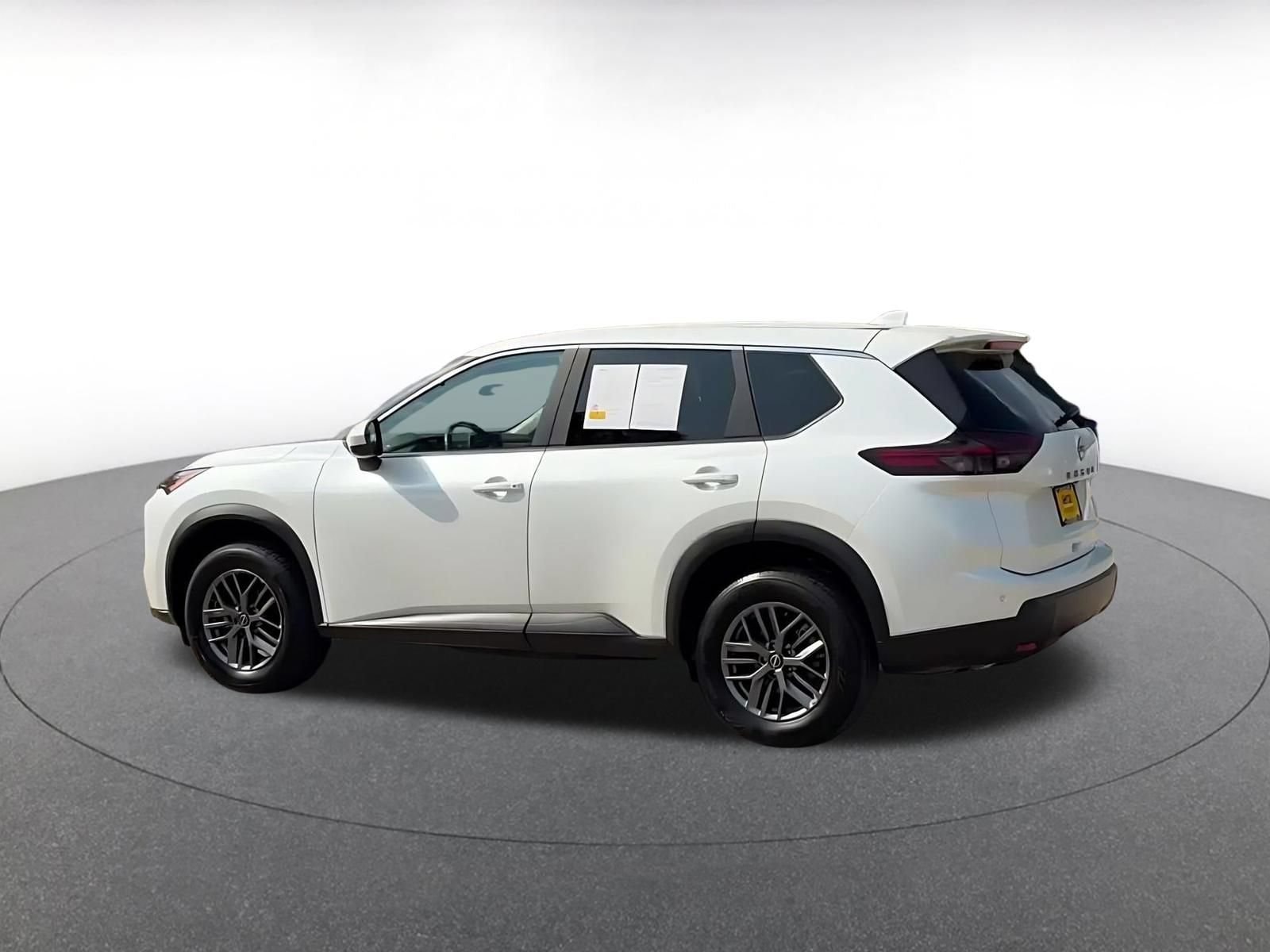 Thumbnail: 2026 Nissan Rogue - 10