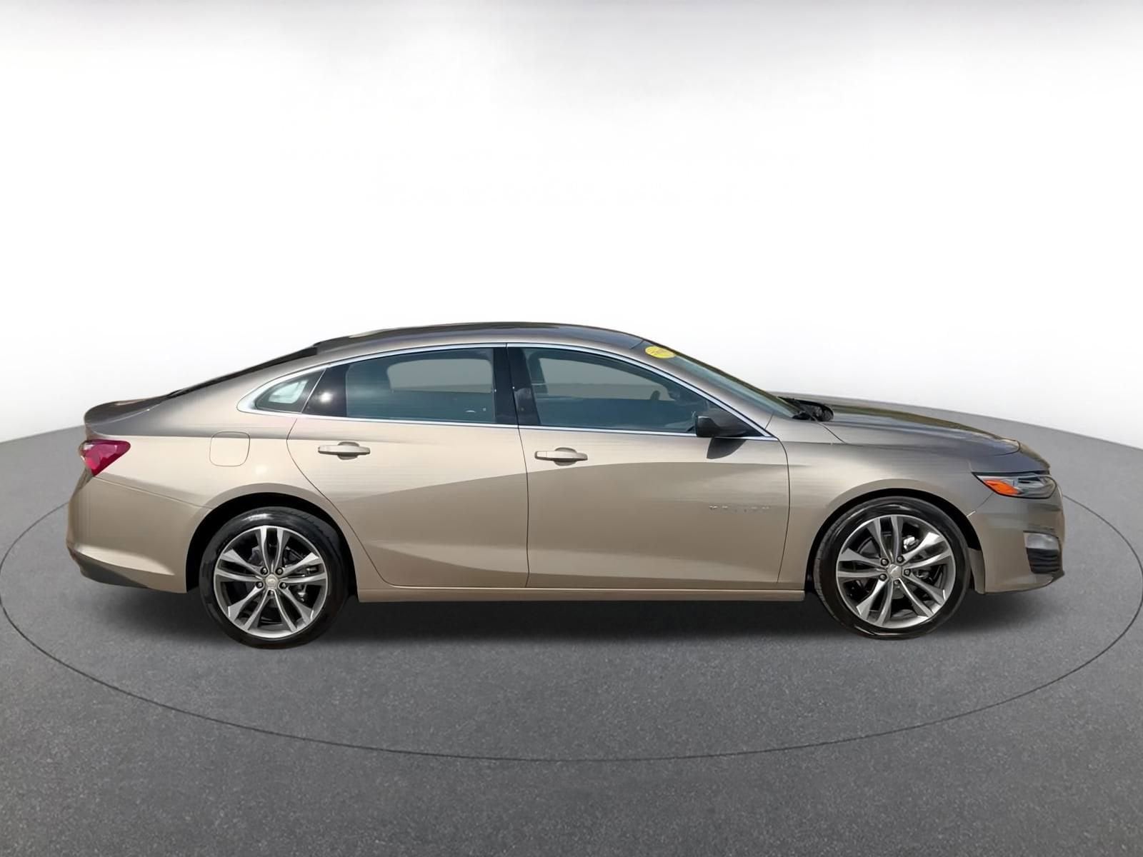 Thumbnail: 2024 Chevrolet Malibu - 16
